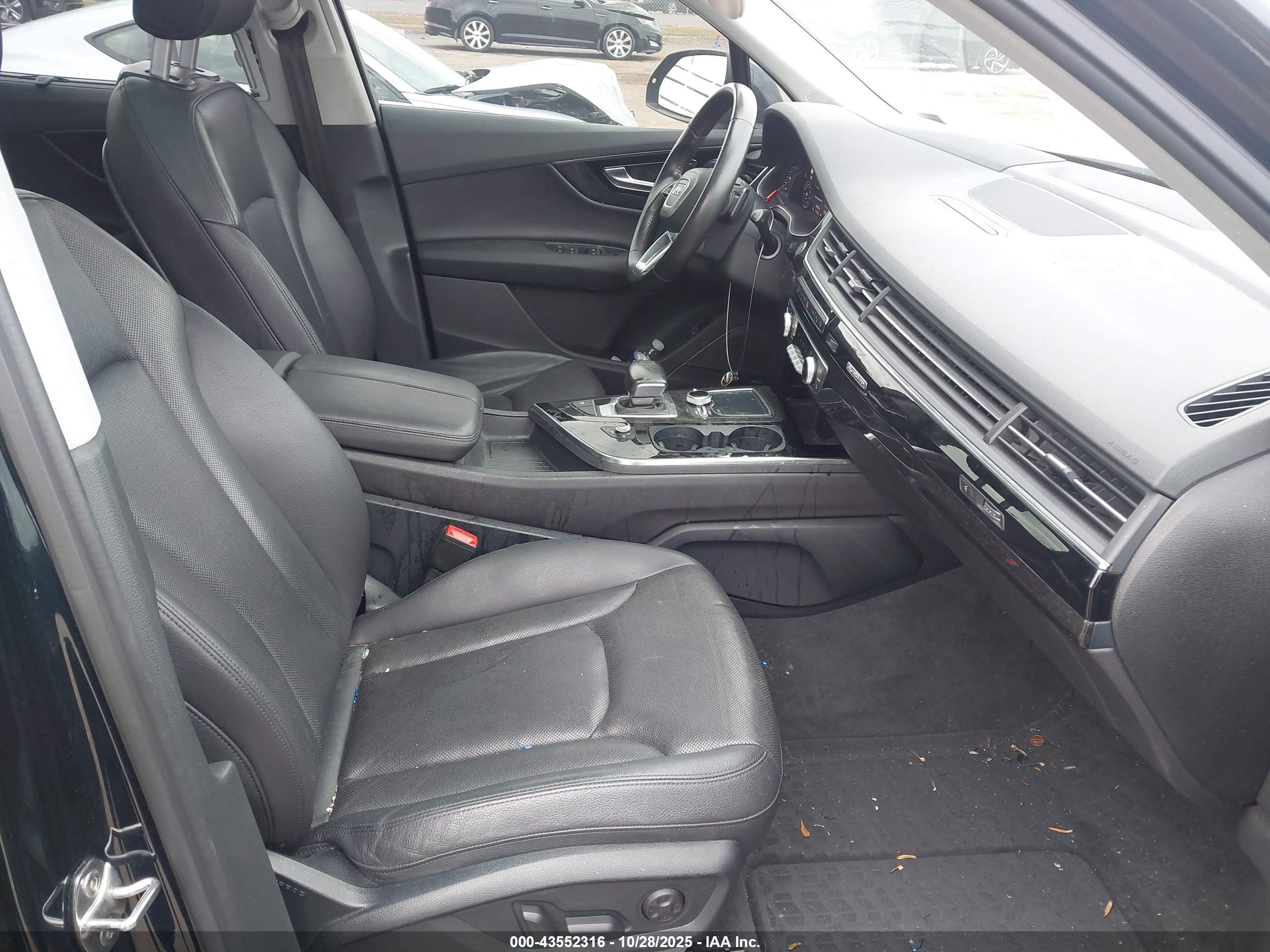 AUDI Q7 image 5