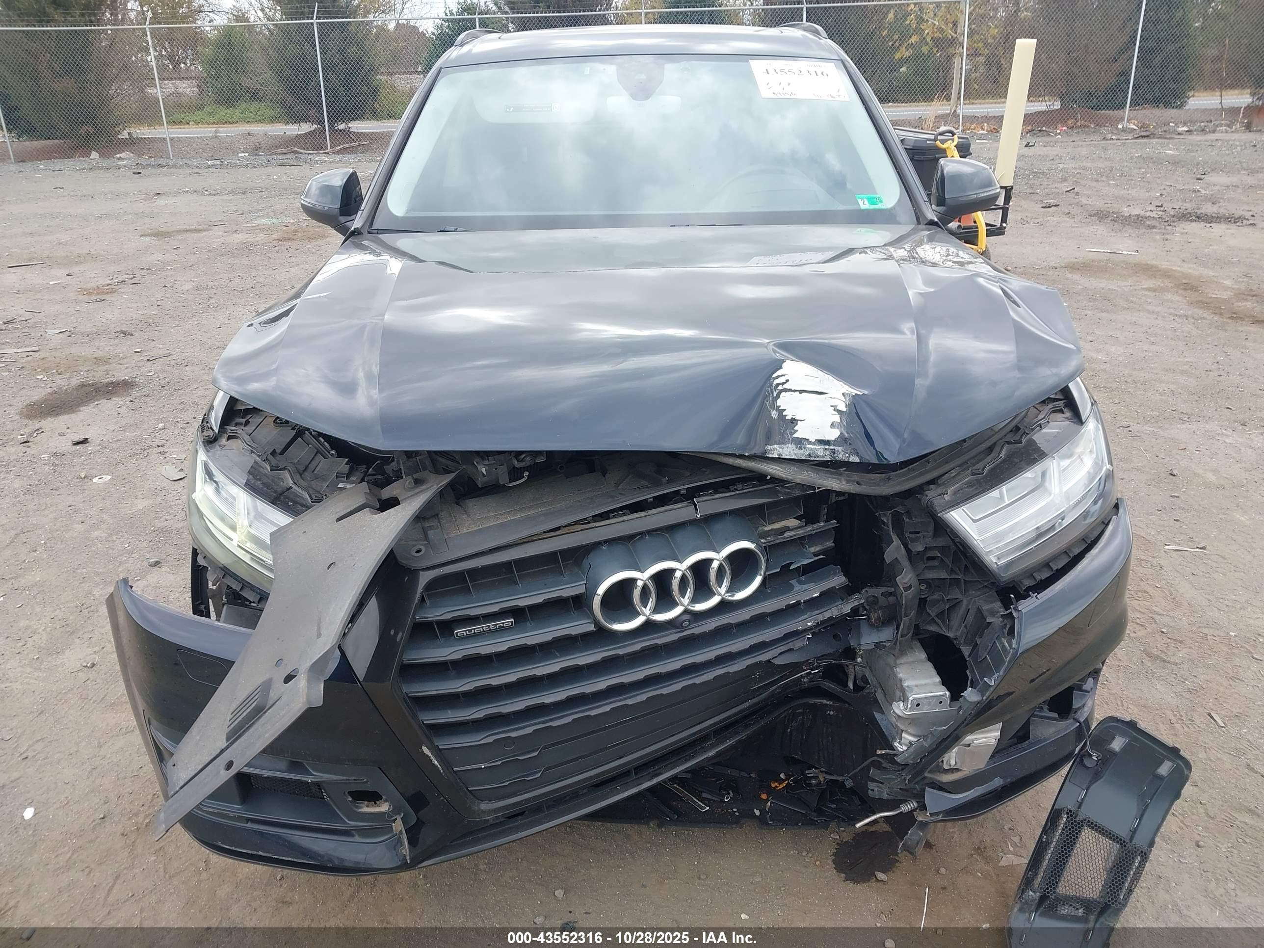 AUDI Q7 image 6