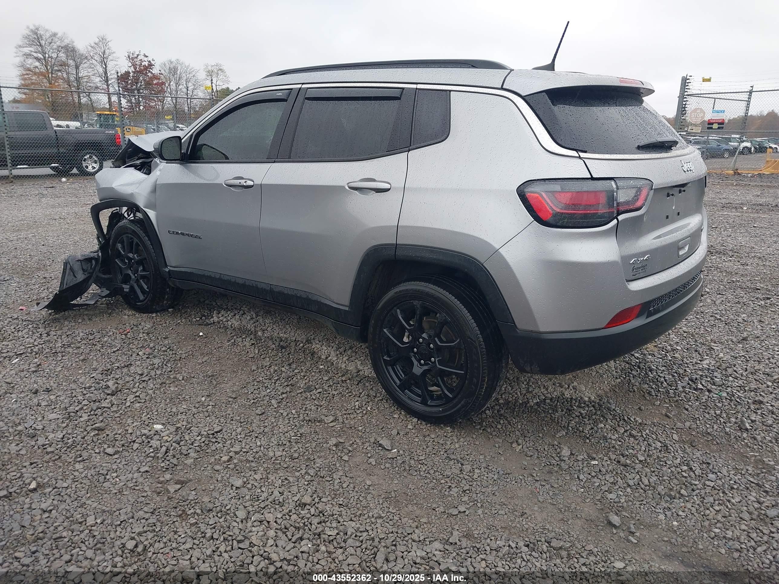 JEEP COMPASS image 3