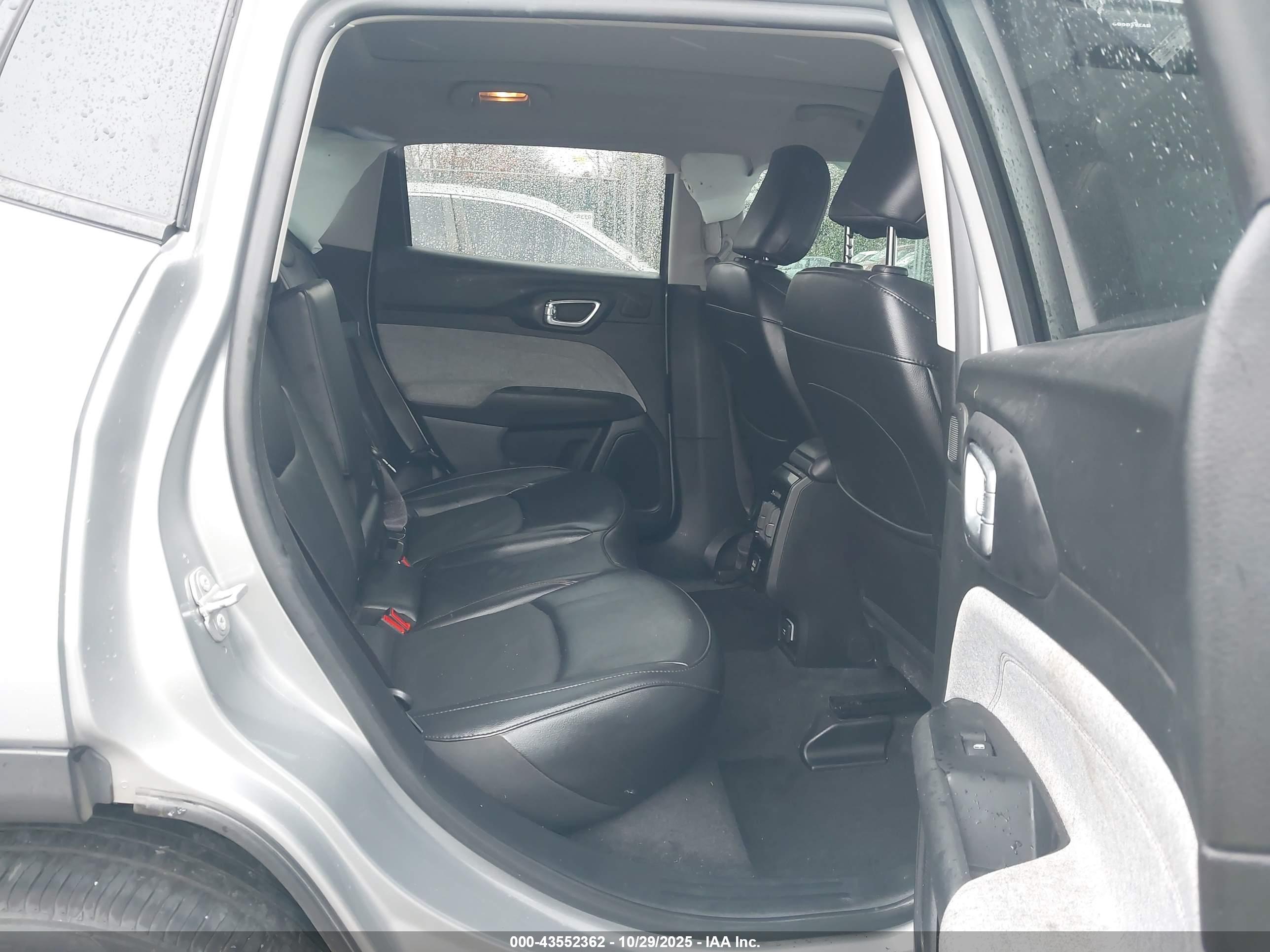 JEEP COMPASS image 8