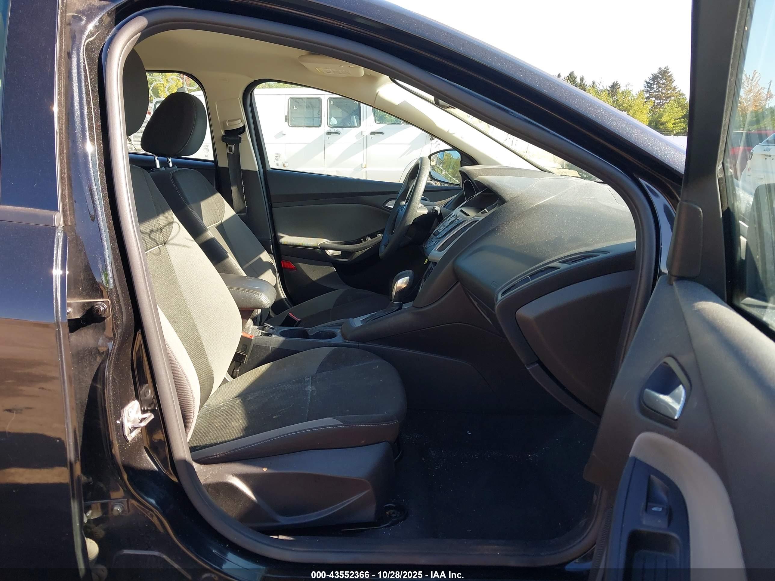 FORD FOCUS image 5