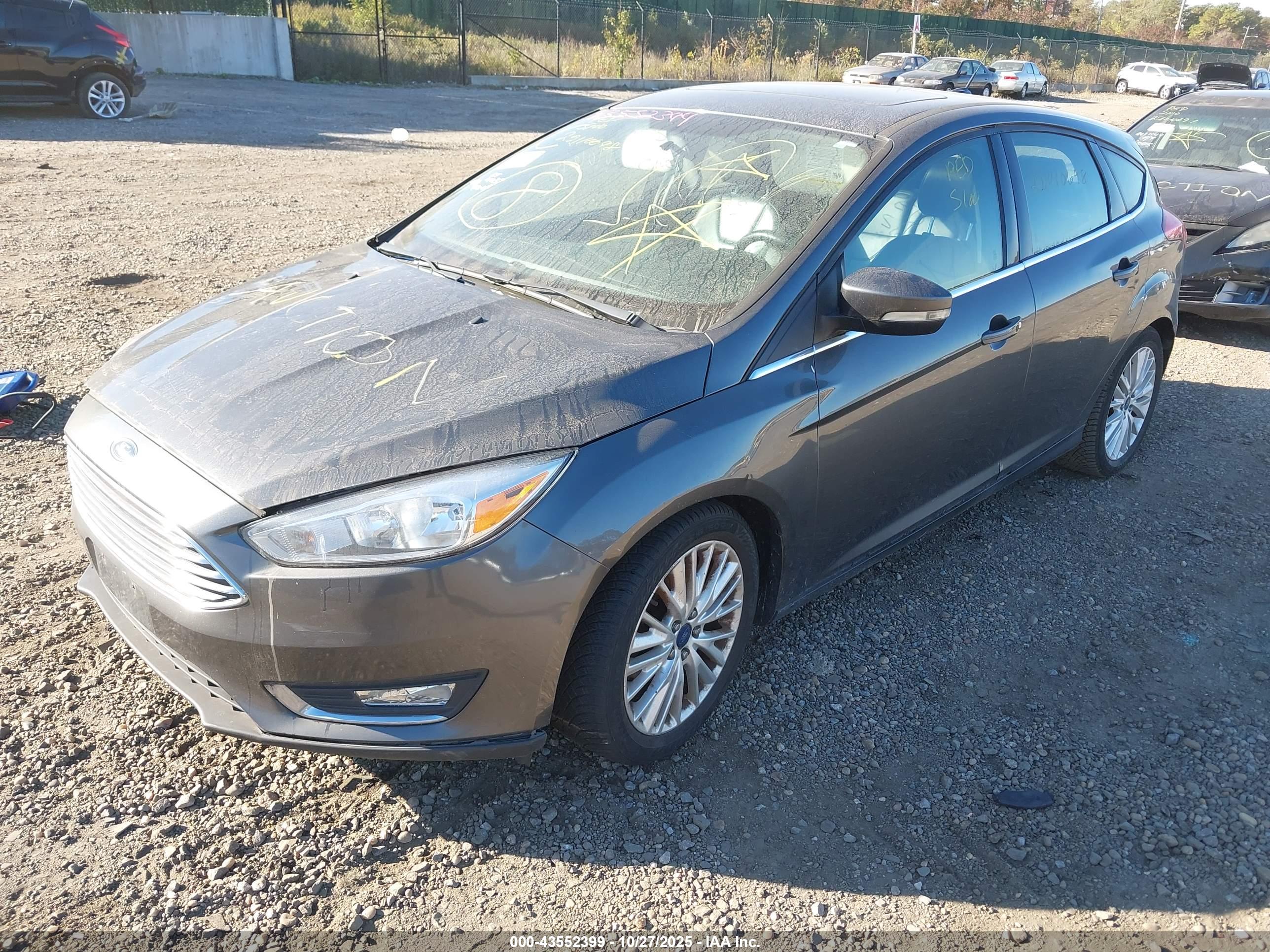 FORD FOCUS image 2