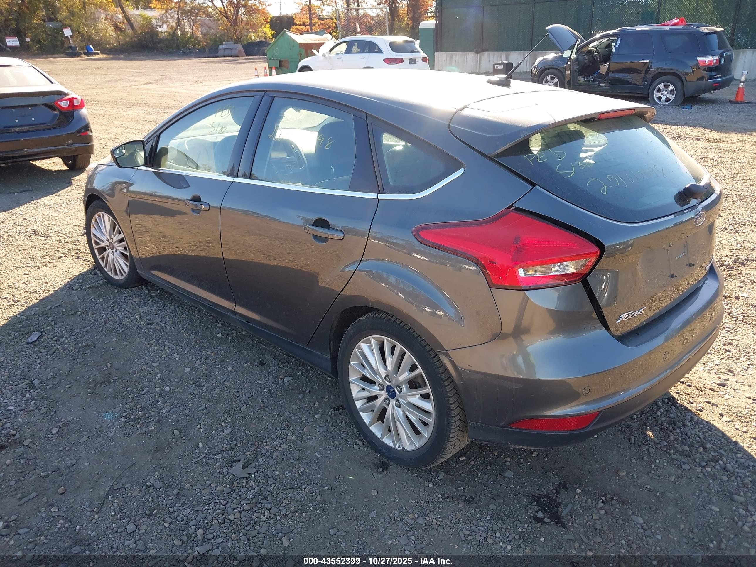 FORD FOCUS image 3