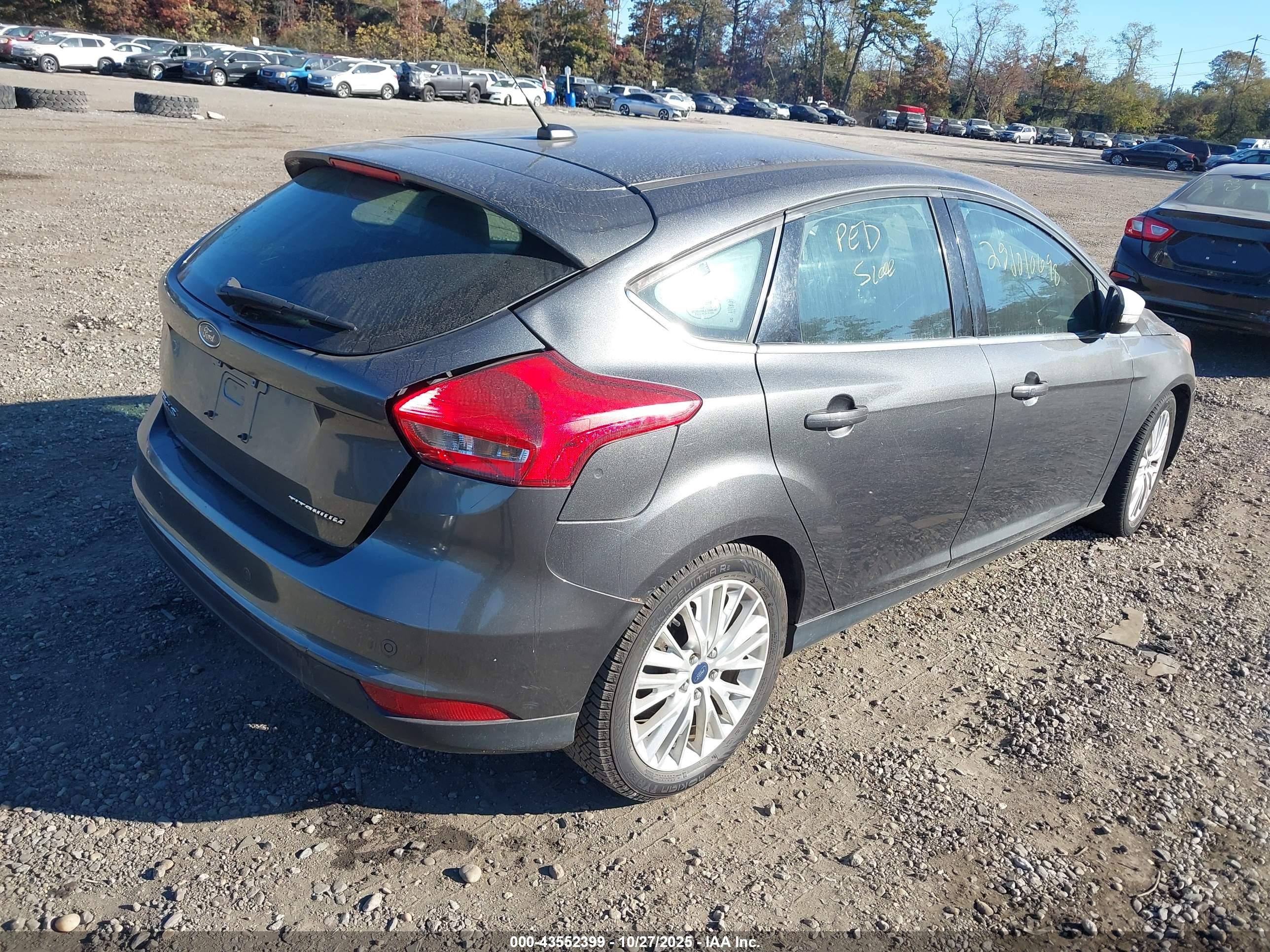 FORD FOCUS image 4