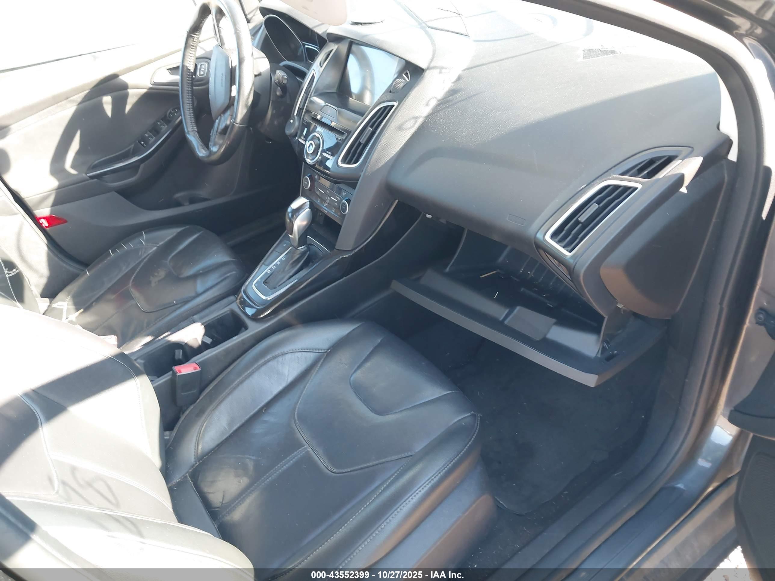 FORD FOCUS image 5