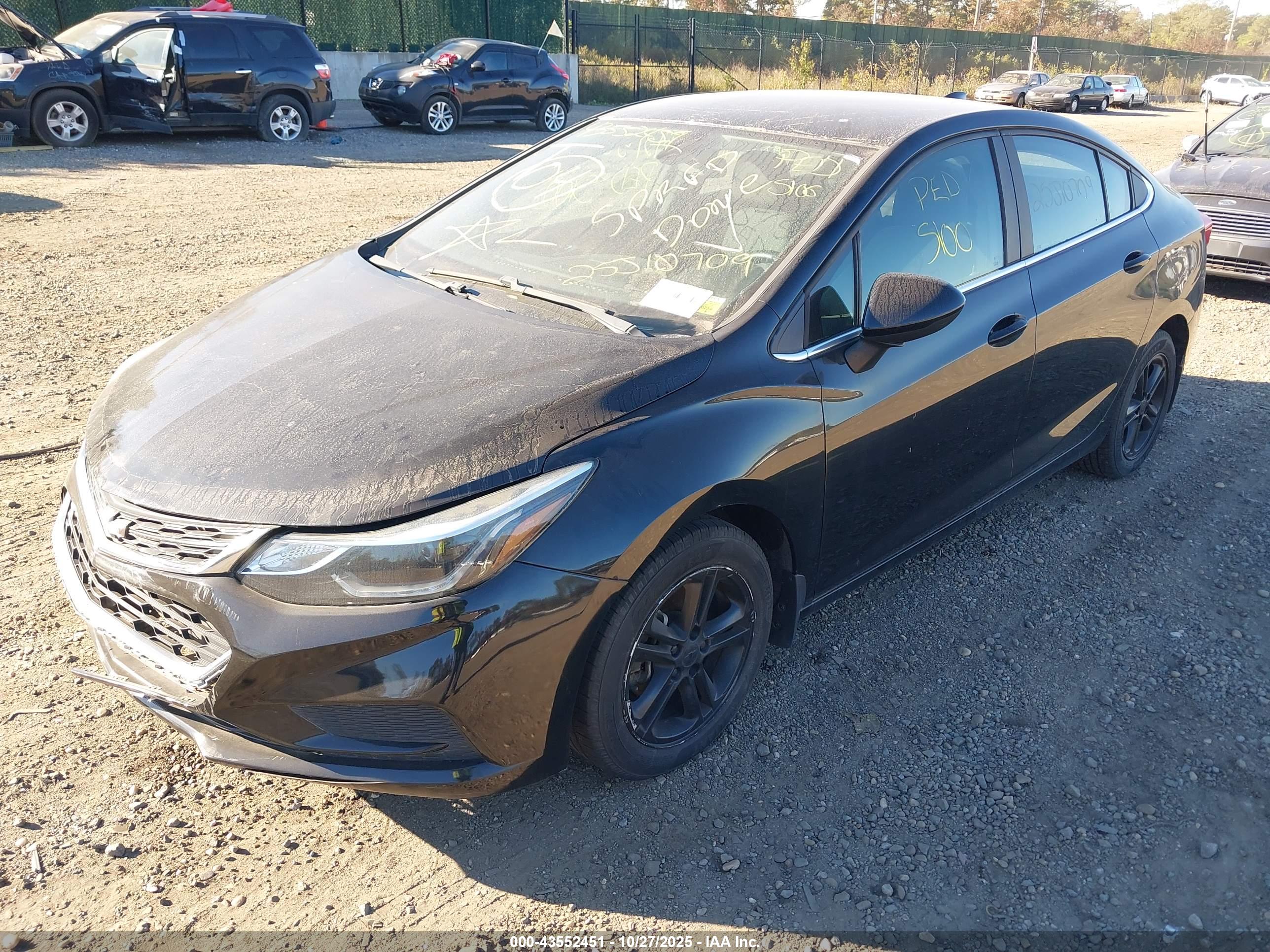 CHEVROLET CRUZE image 2