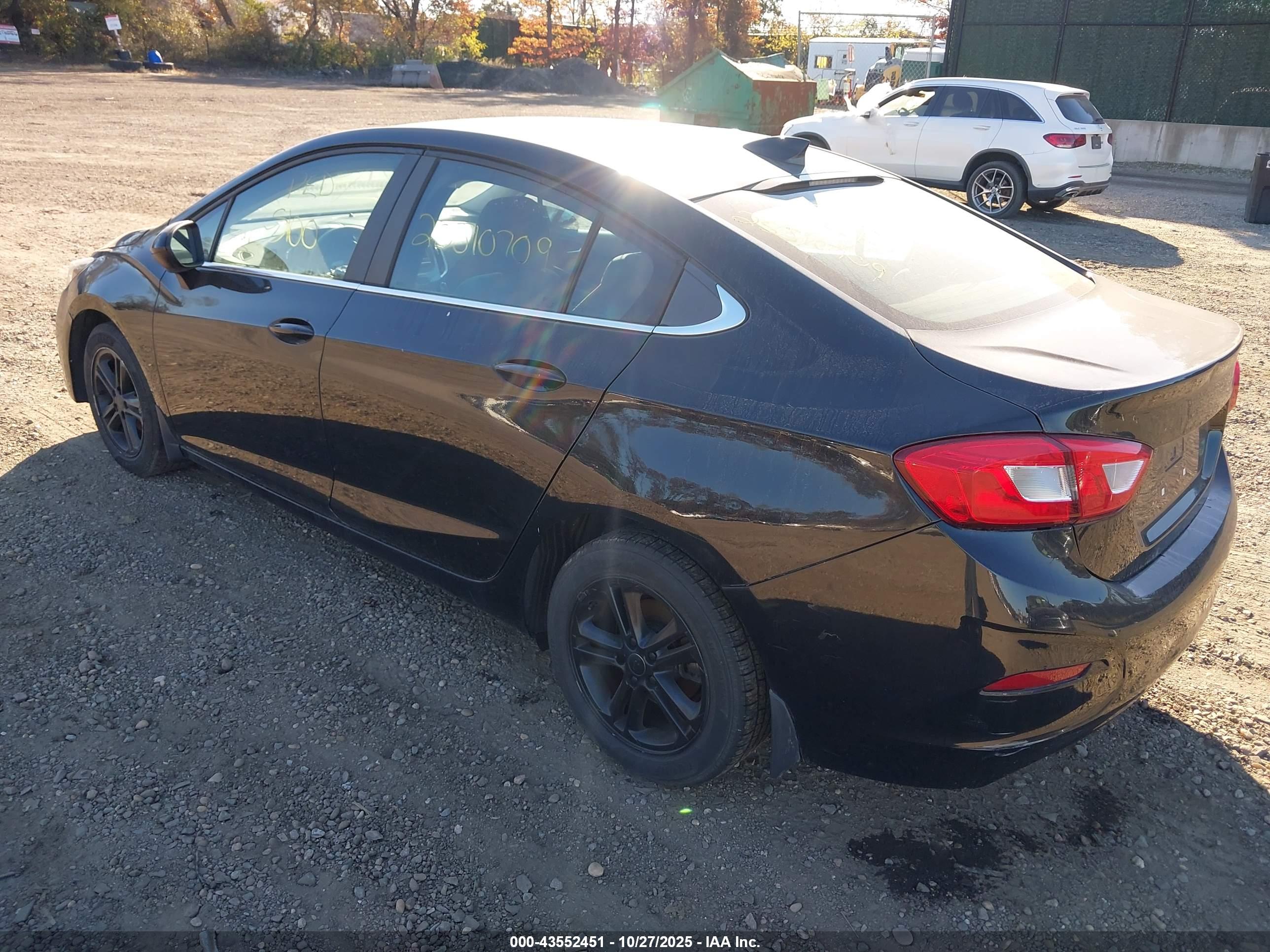 CHEVROLET CRUZE image 3