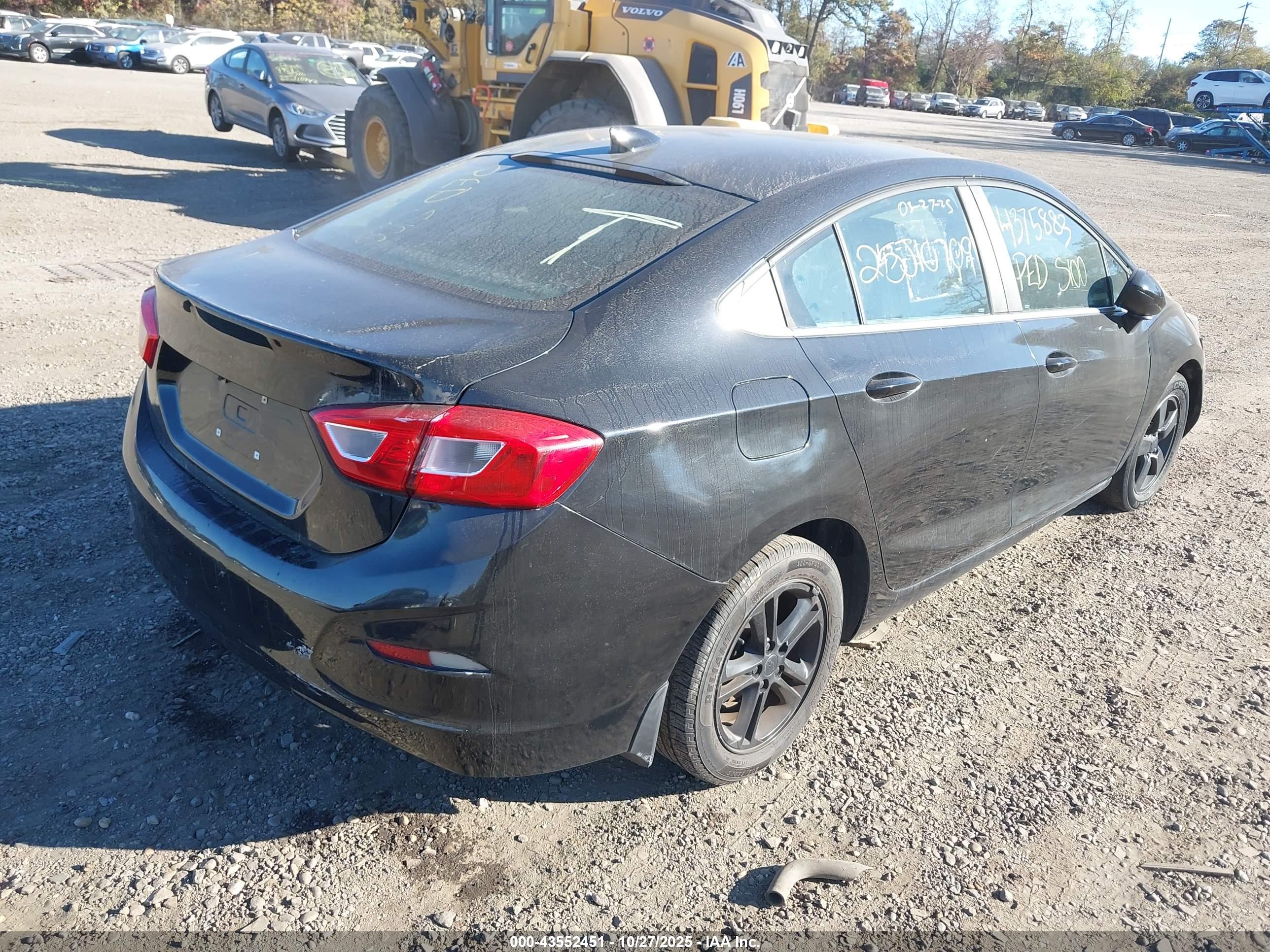 CHEVROLET CRUZE image 4