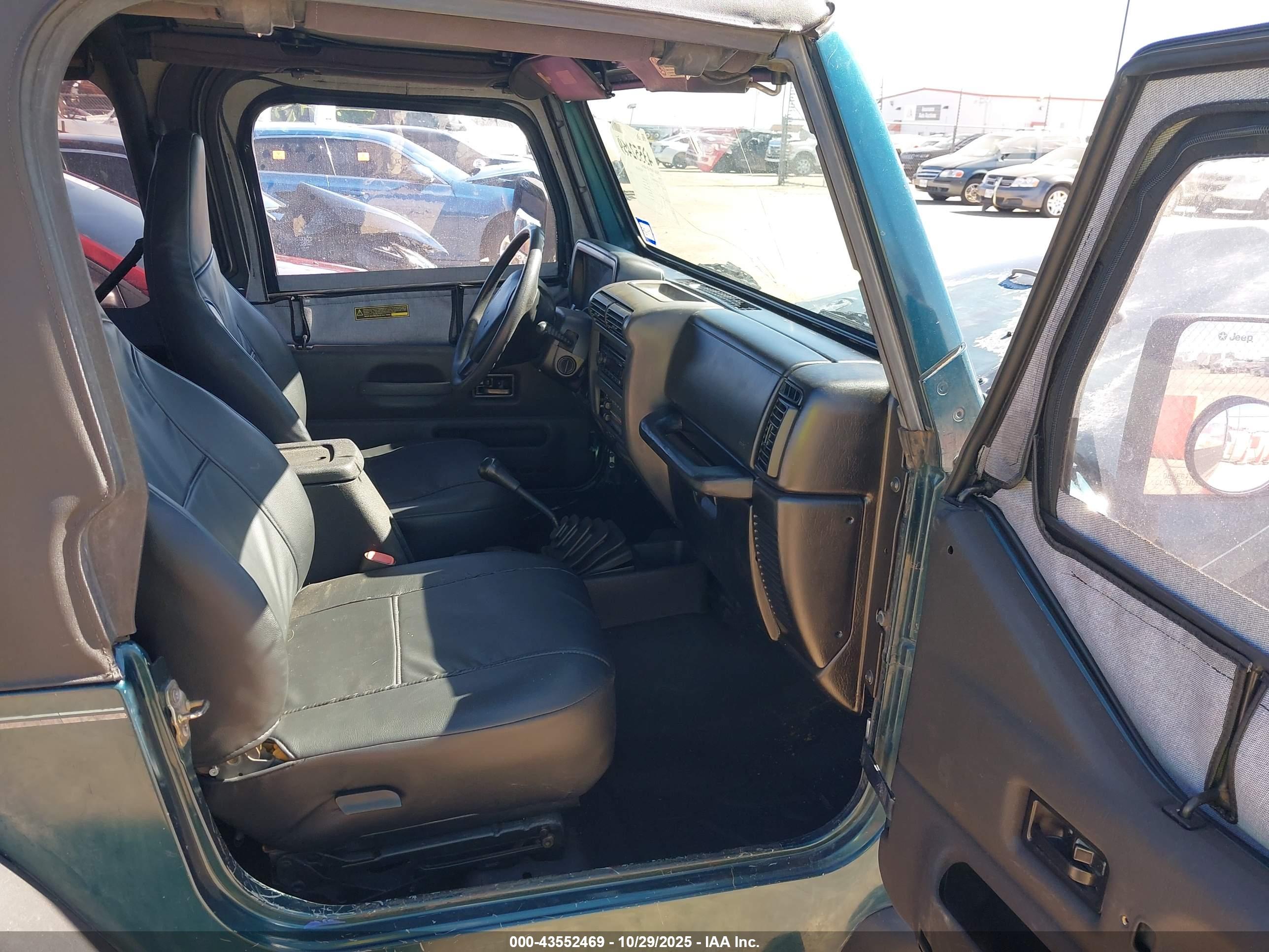 JEEP WRANGLER image 5