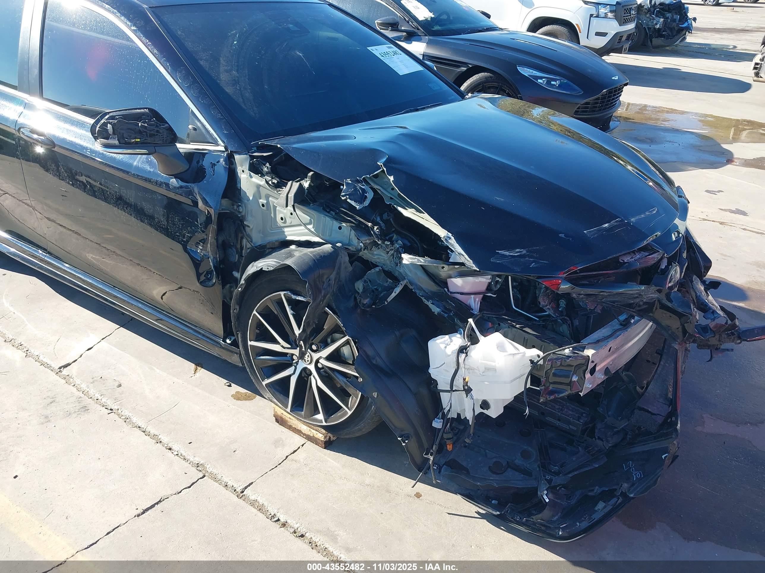 TOYOTA CAMRY image 6