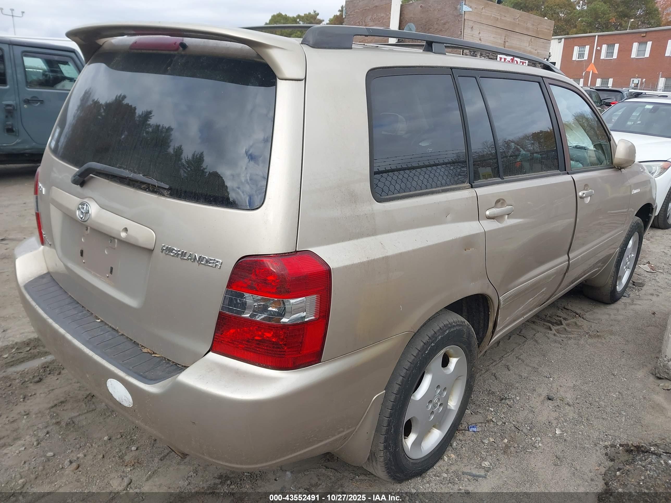 TOYOTA HIGHLANDER image 4