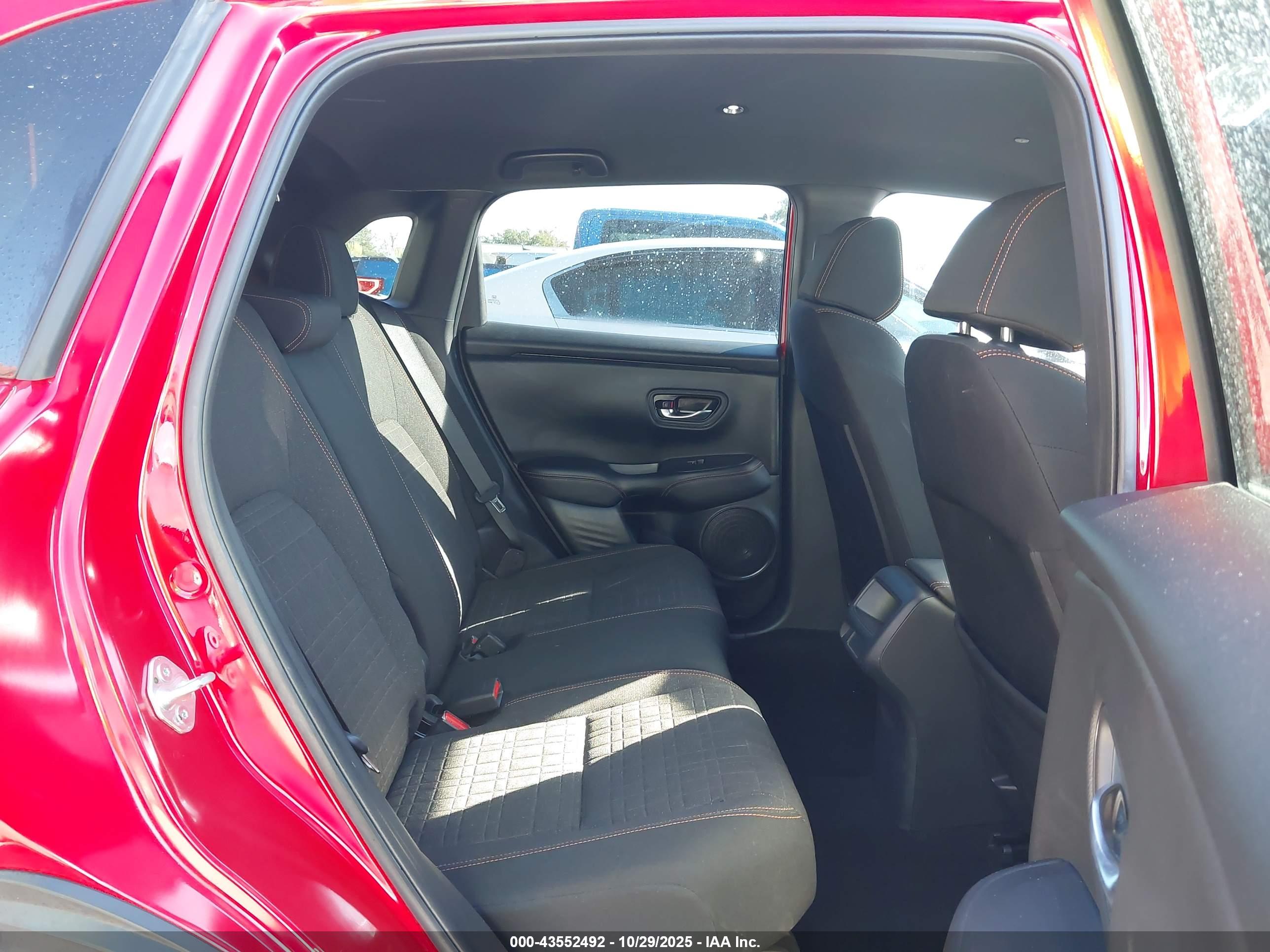 HONDA HR-V image 8