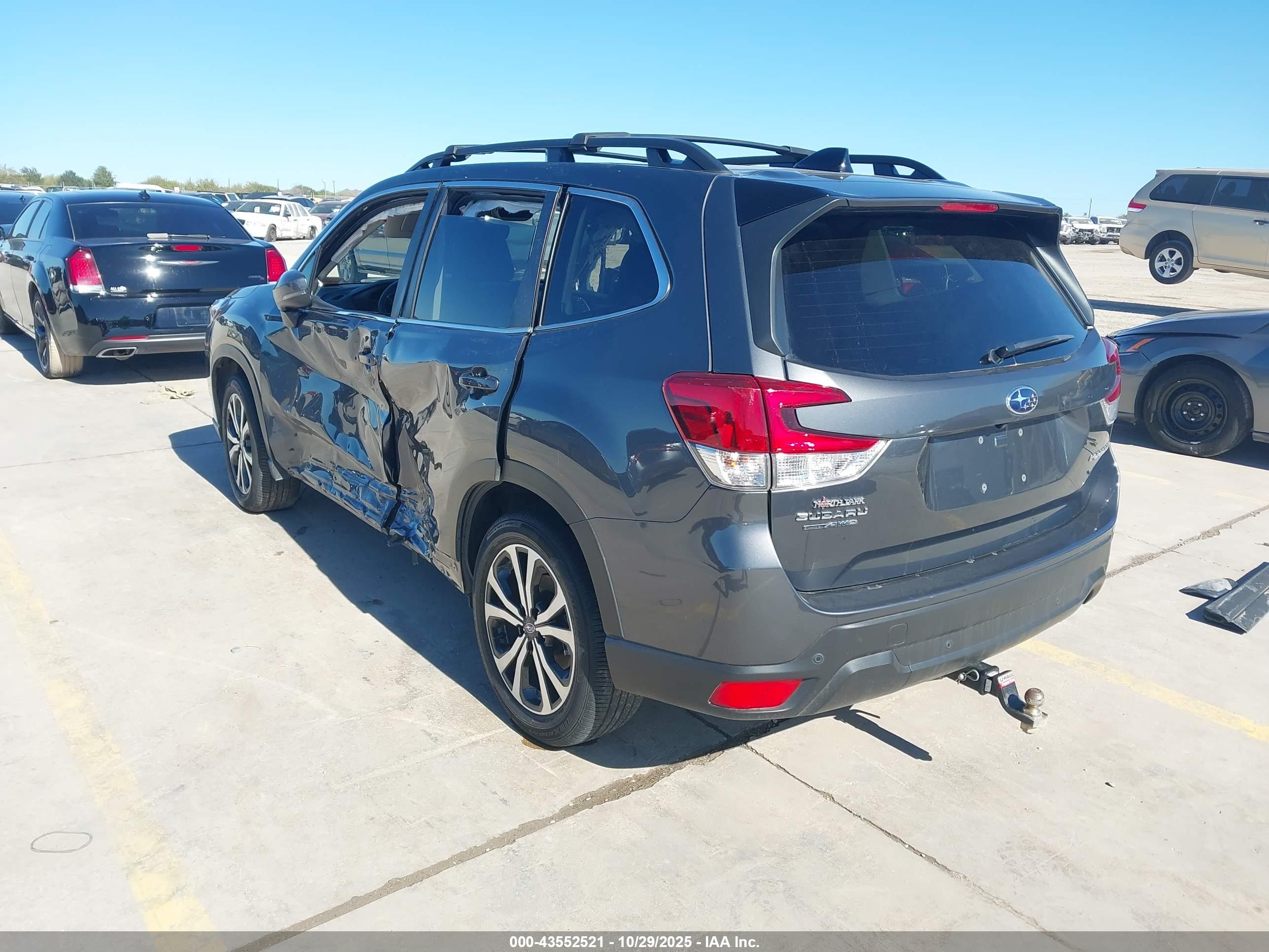 SUBARU FORESTER image 3