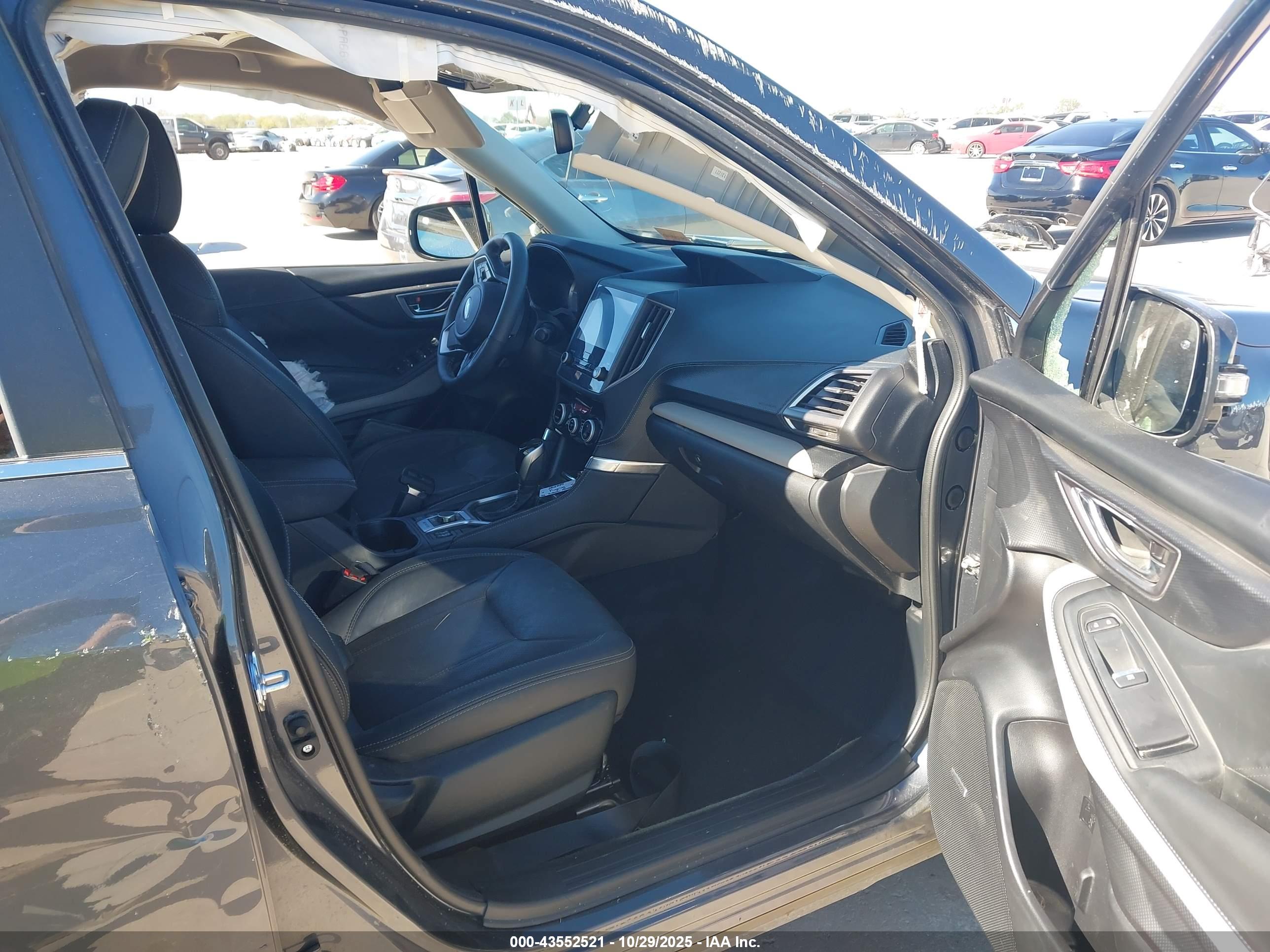SUBARU FORESTER image 5