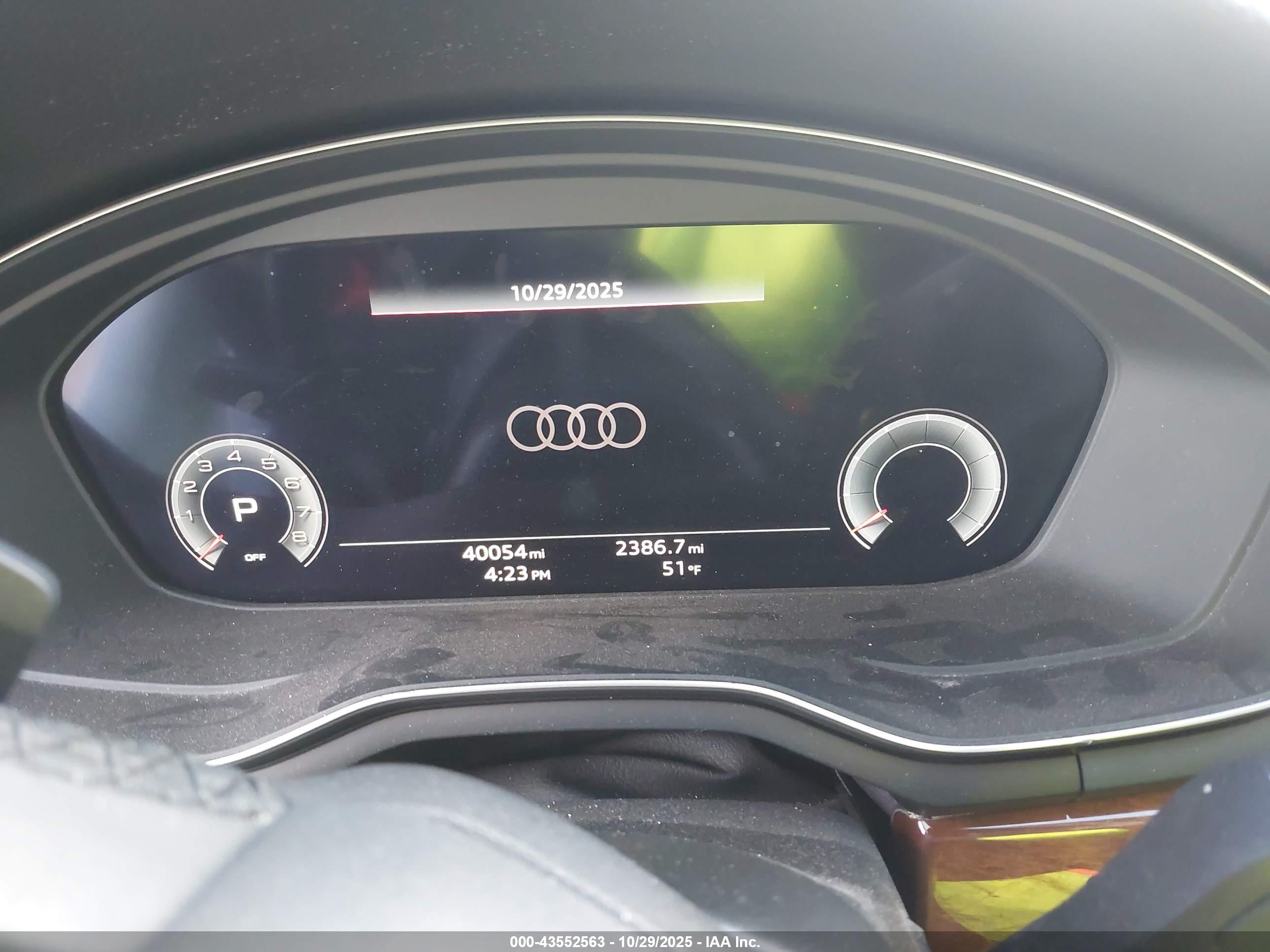 AUDI A4 image 7