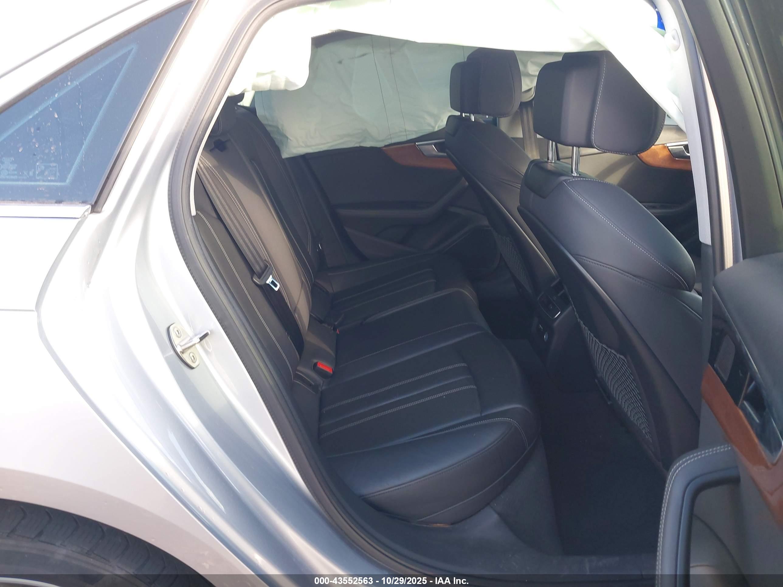 AUDI A4 image 8
