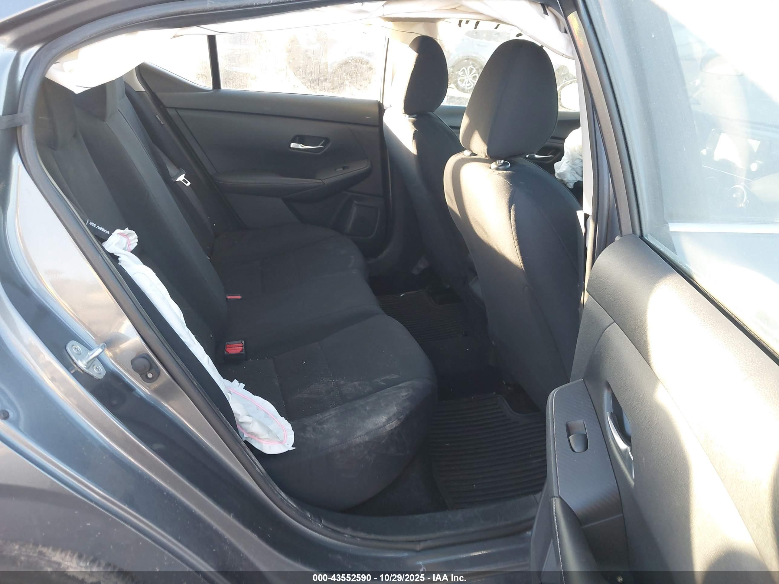 NISSAN SENTRA image 8