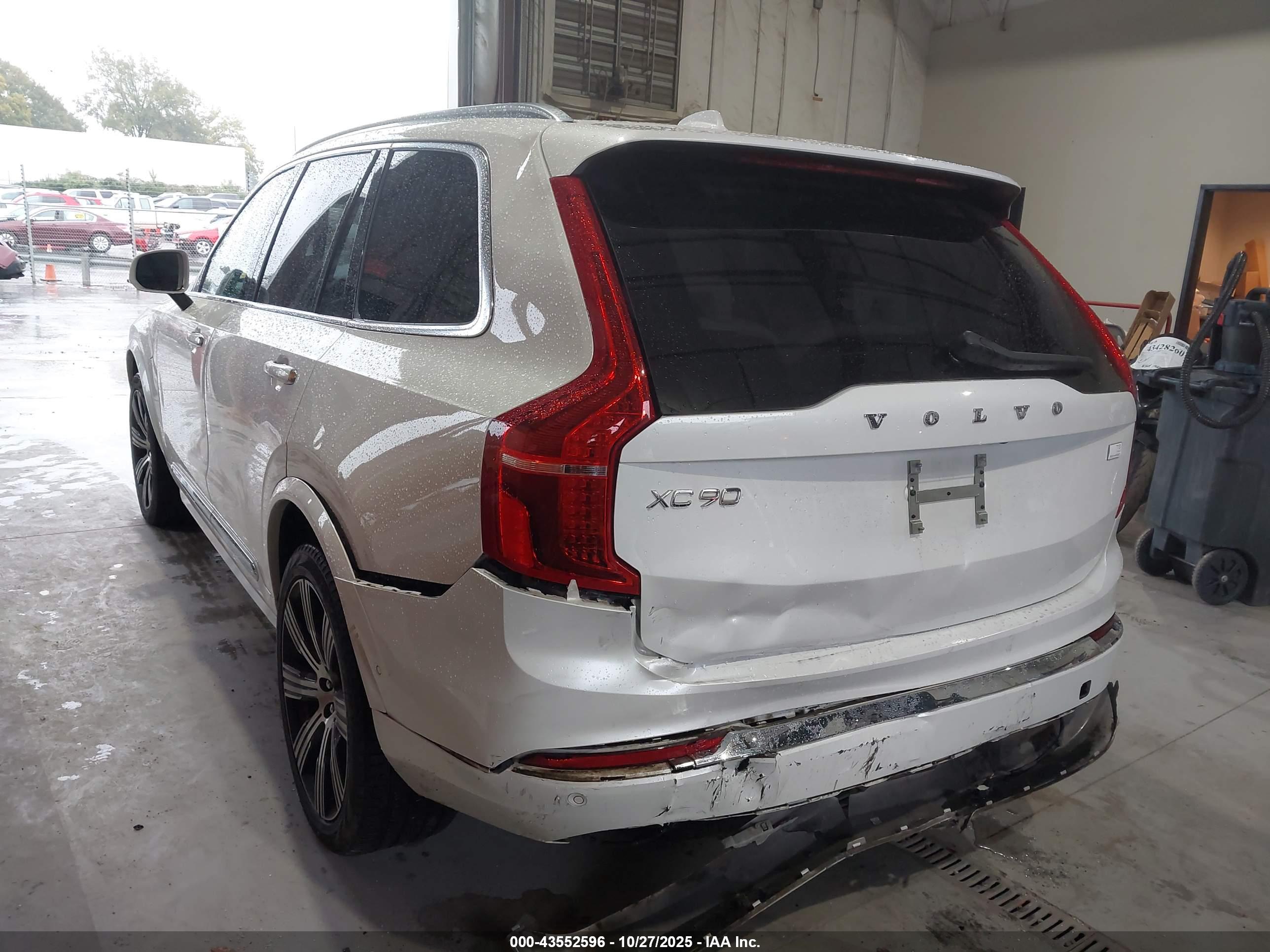 VOLVO XC90 image 3