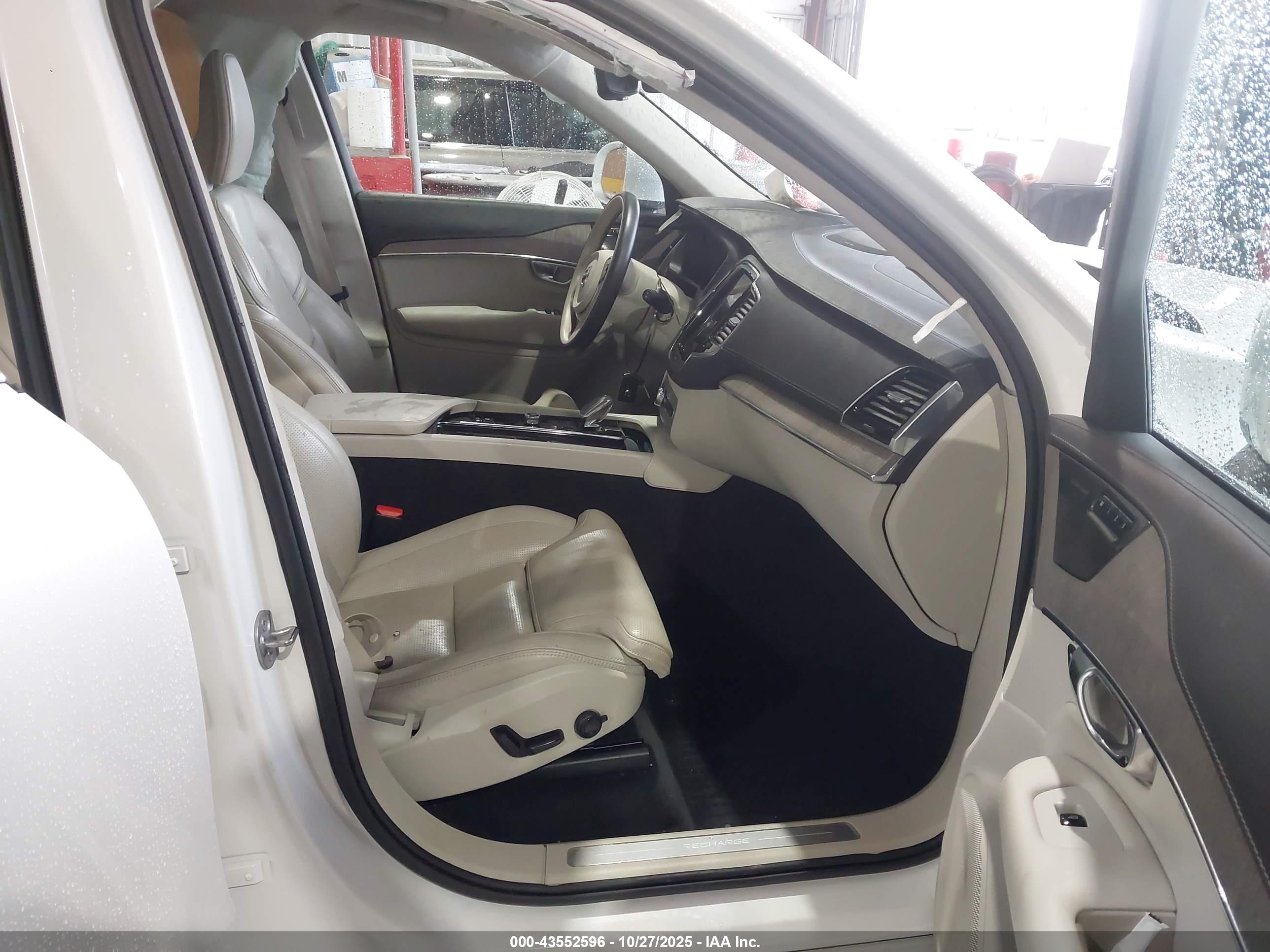 VOLVO XC90 image 5