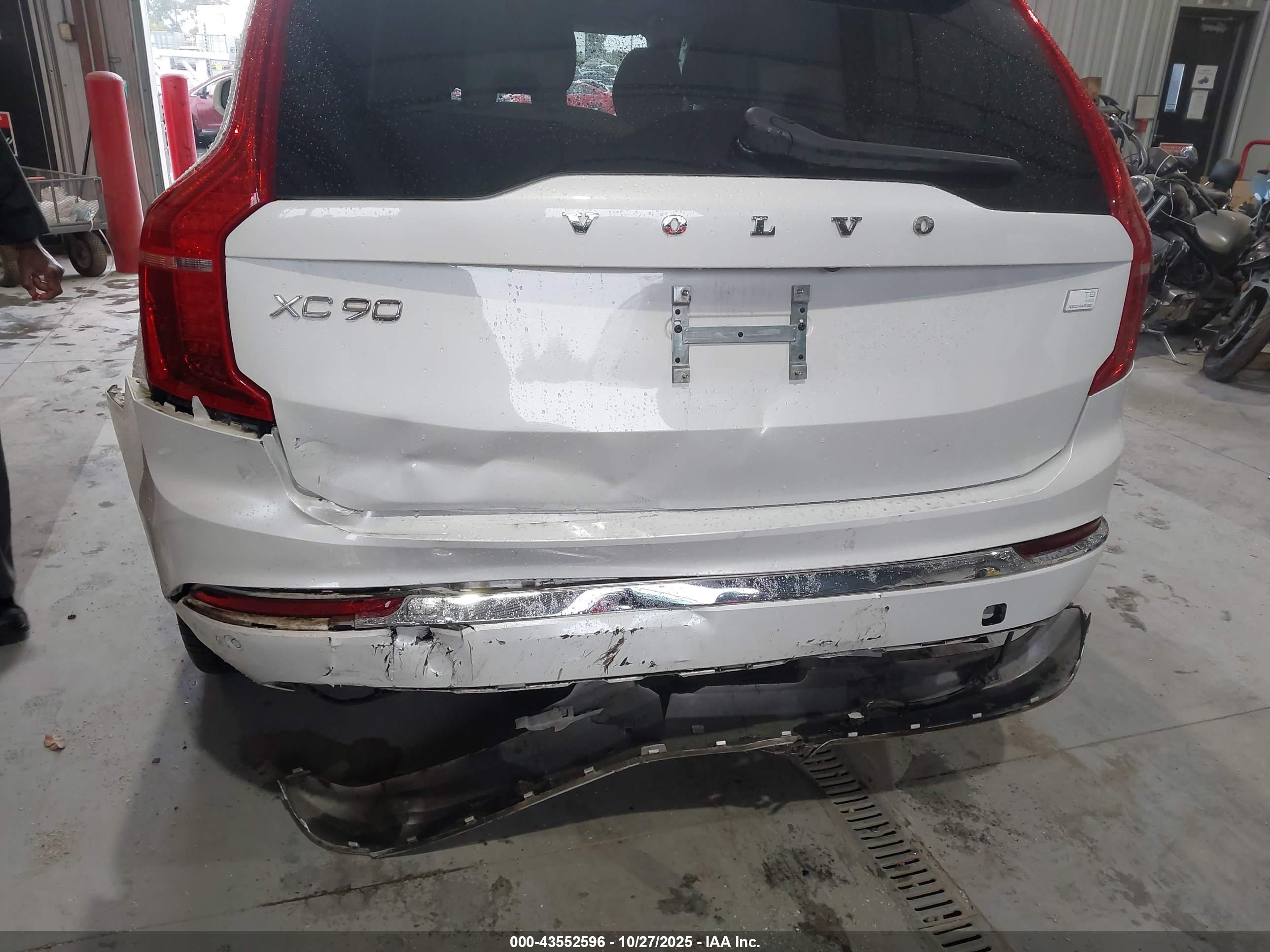 VOLVO XC90 image 6