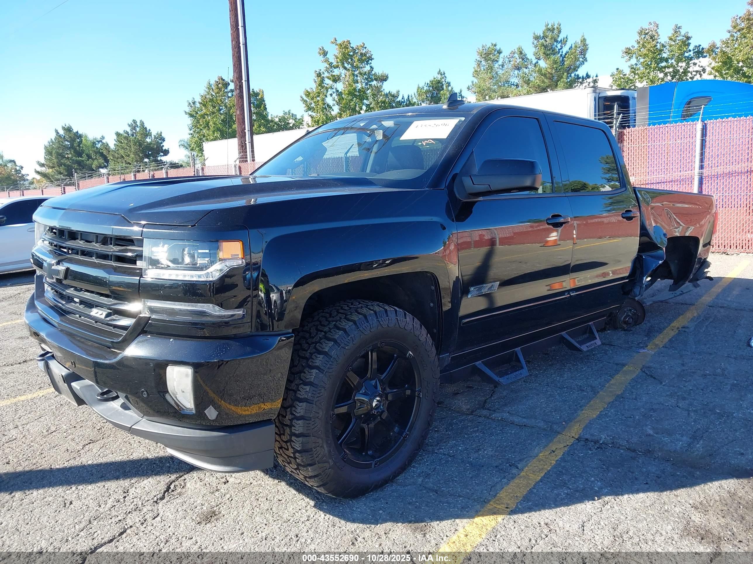 CHEVROLET SILVERADO image 2