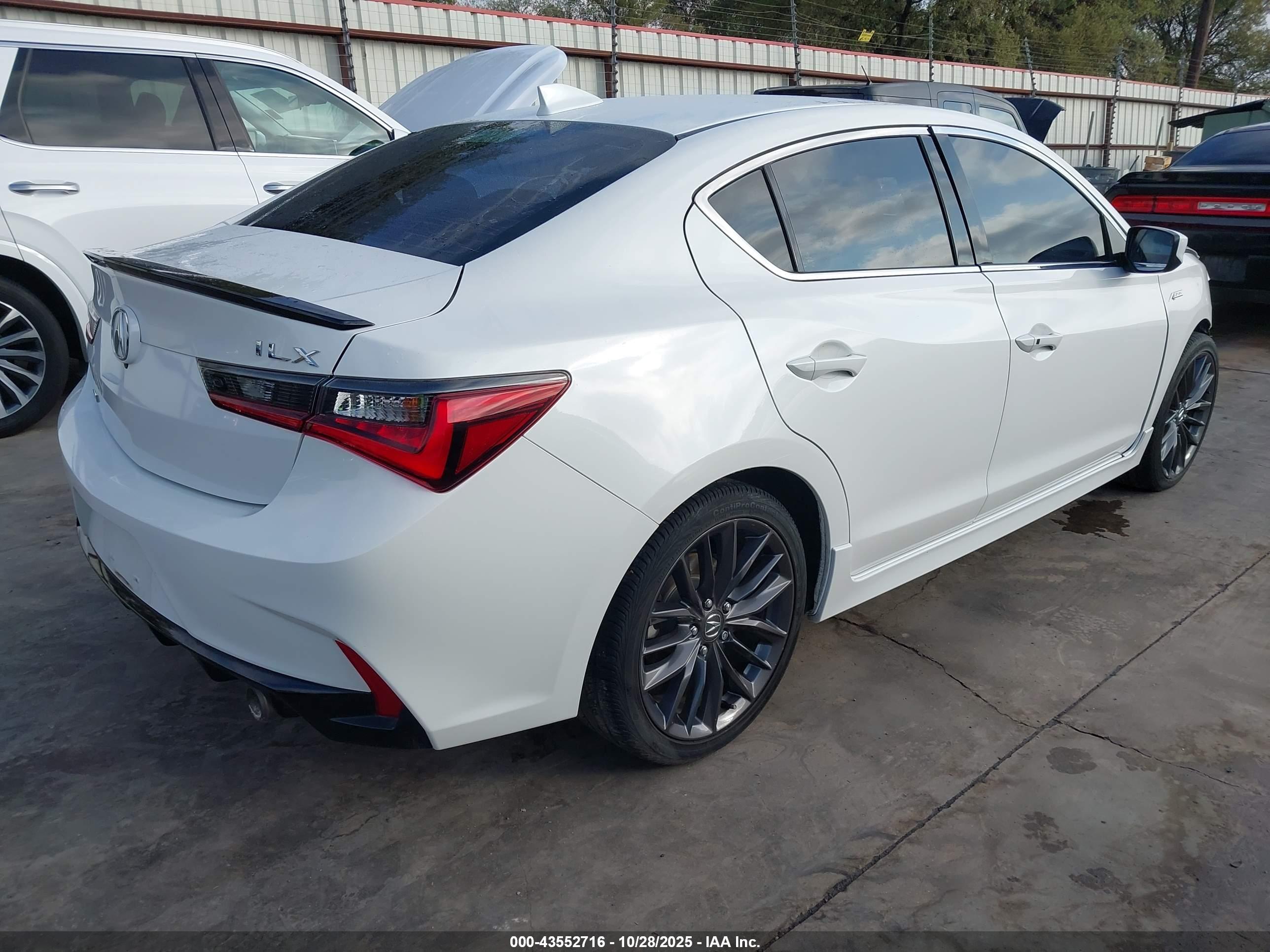 ACURA ILX image 4