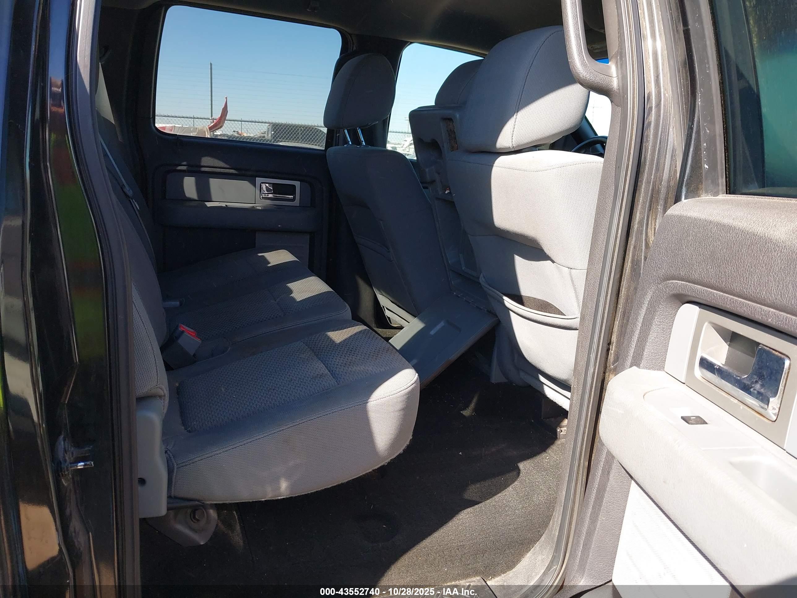 FORD F-150 image 8