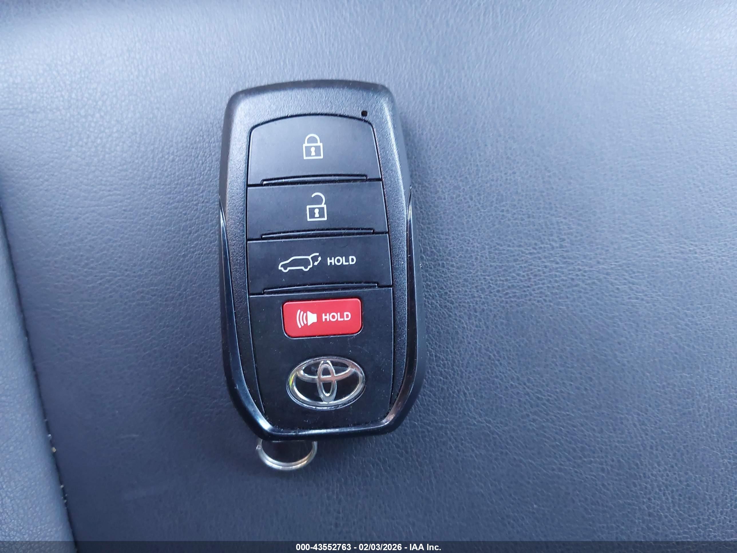 TOYOTA VENZA image 11