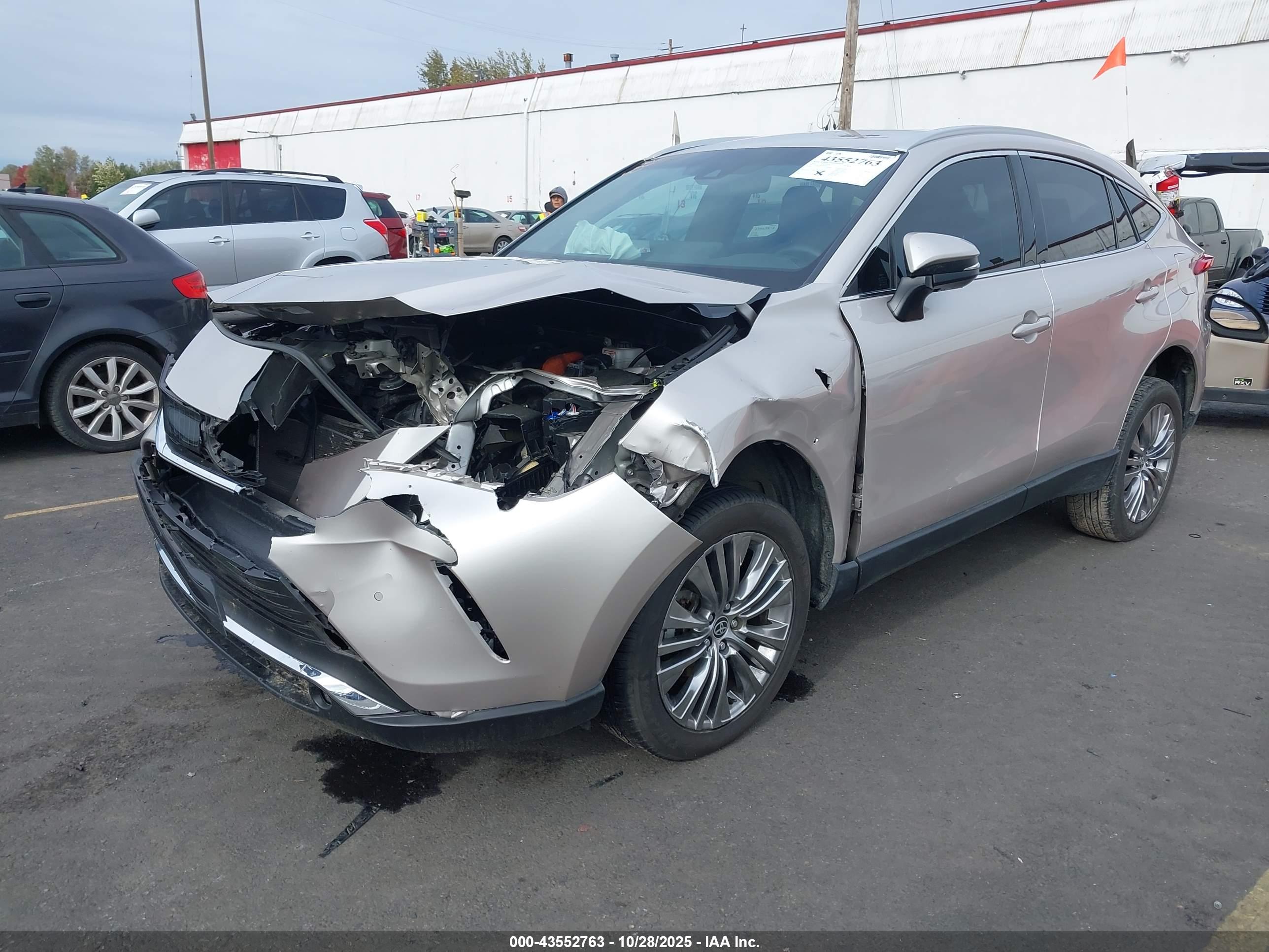 TOYOTA VENZA image 2