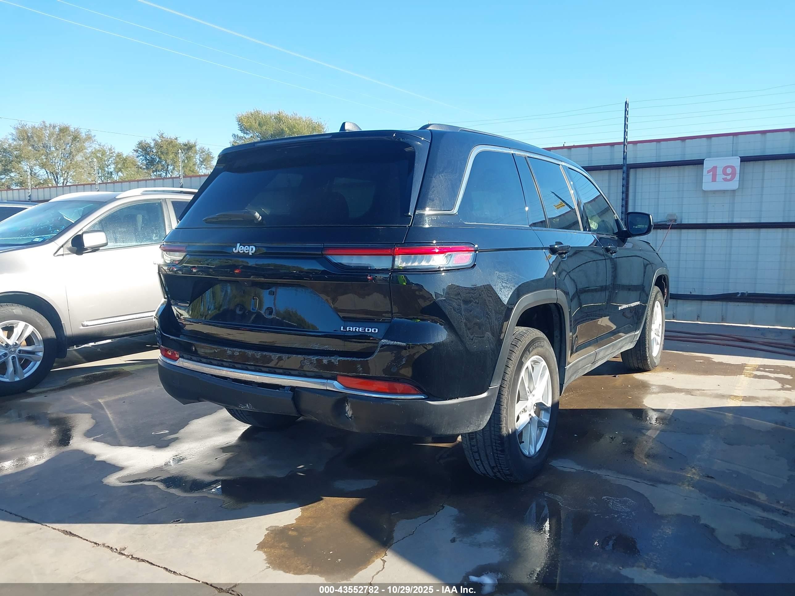 JEEP GRAND image 4