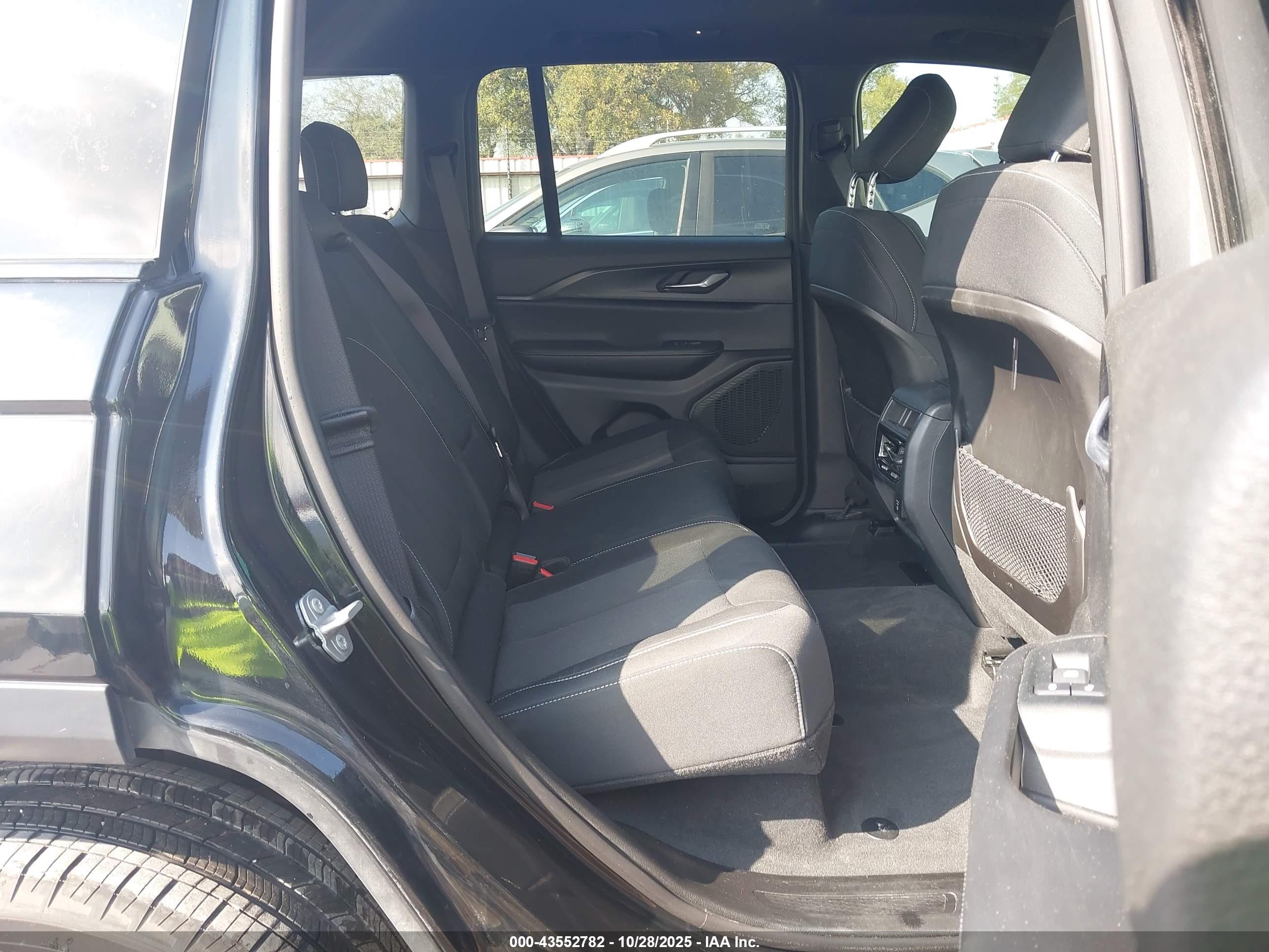 JEEP GRAND image 8