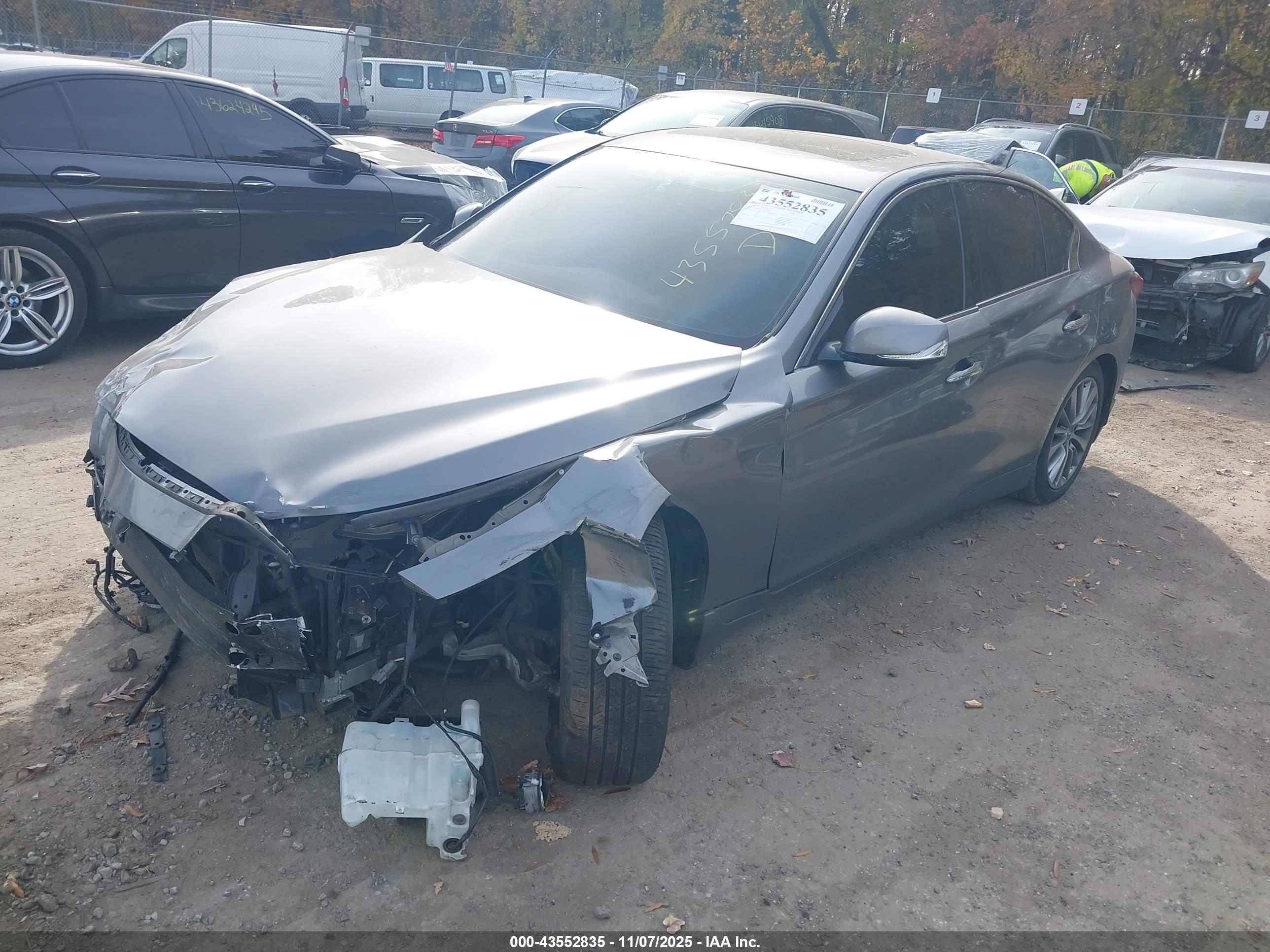INFINITI Q50 image 2