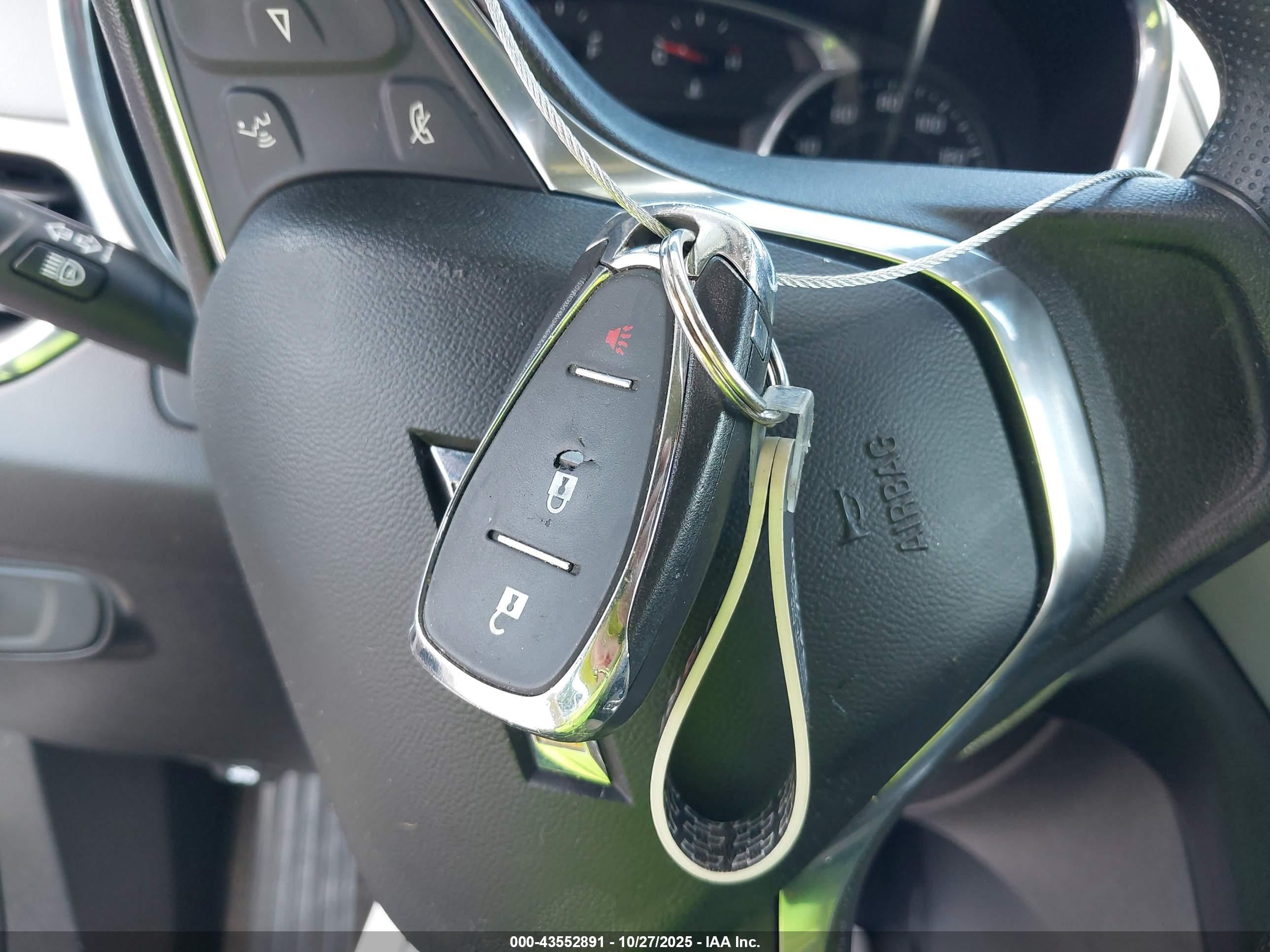 CHEVROLET EQUINOX image 11