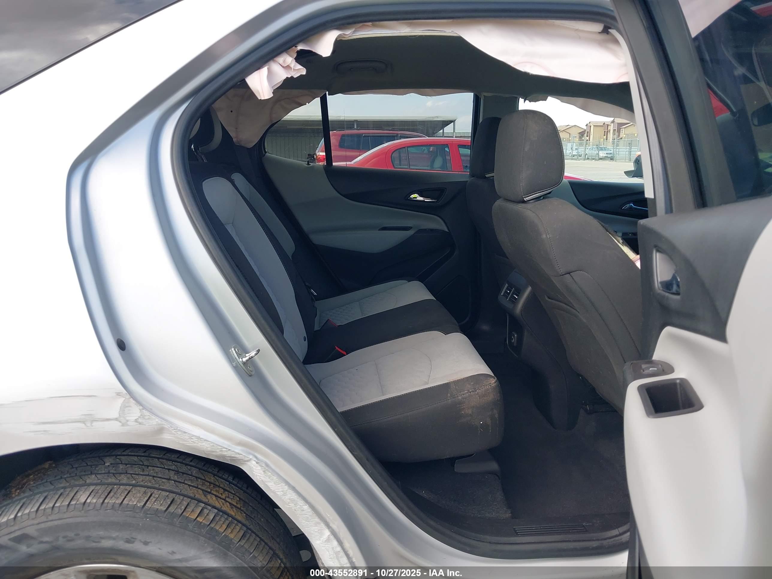CHEVROLET EQUINOX image 8