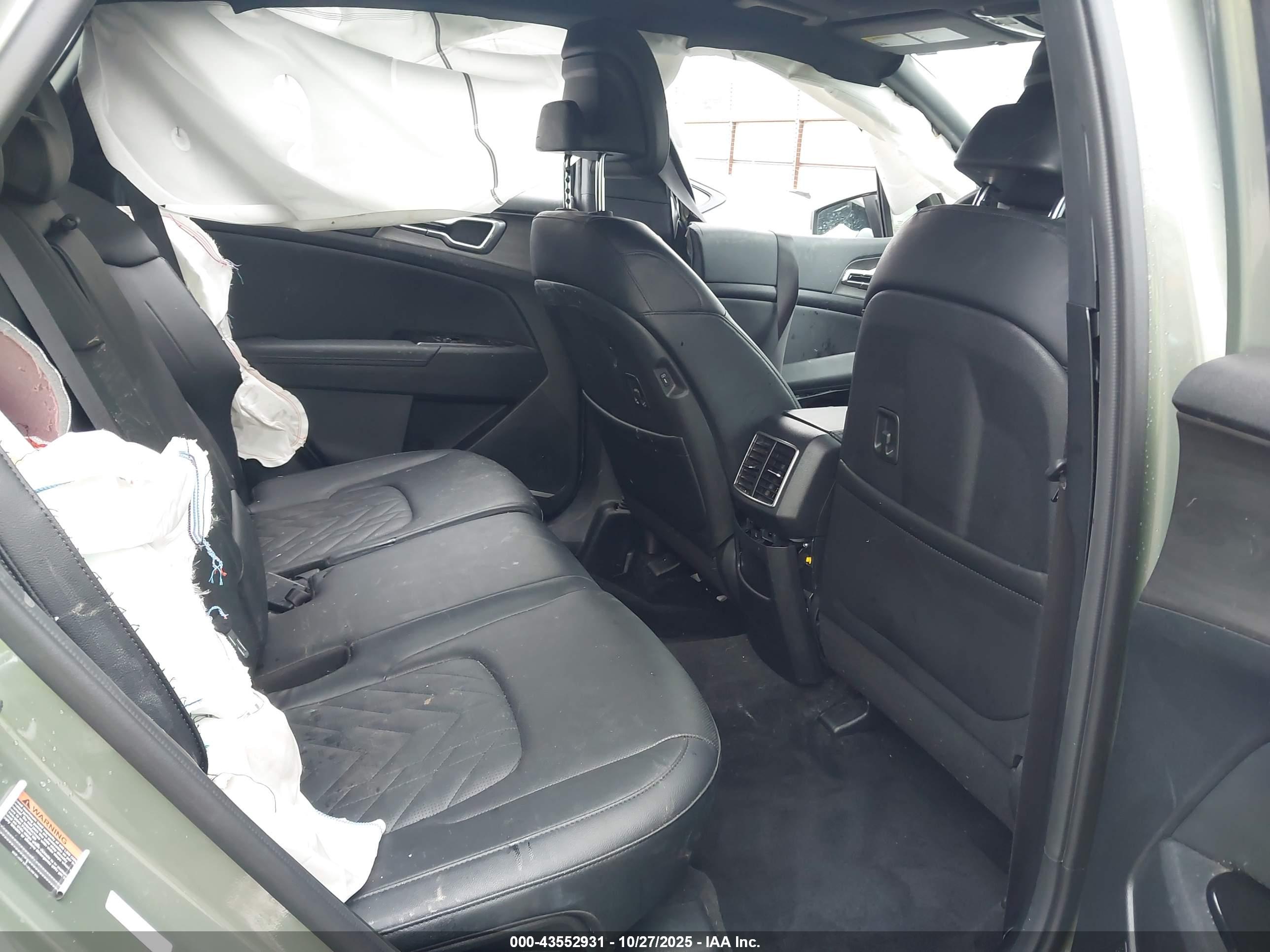 KIA SPORTAGE image 8