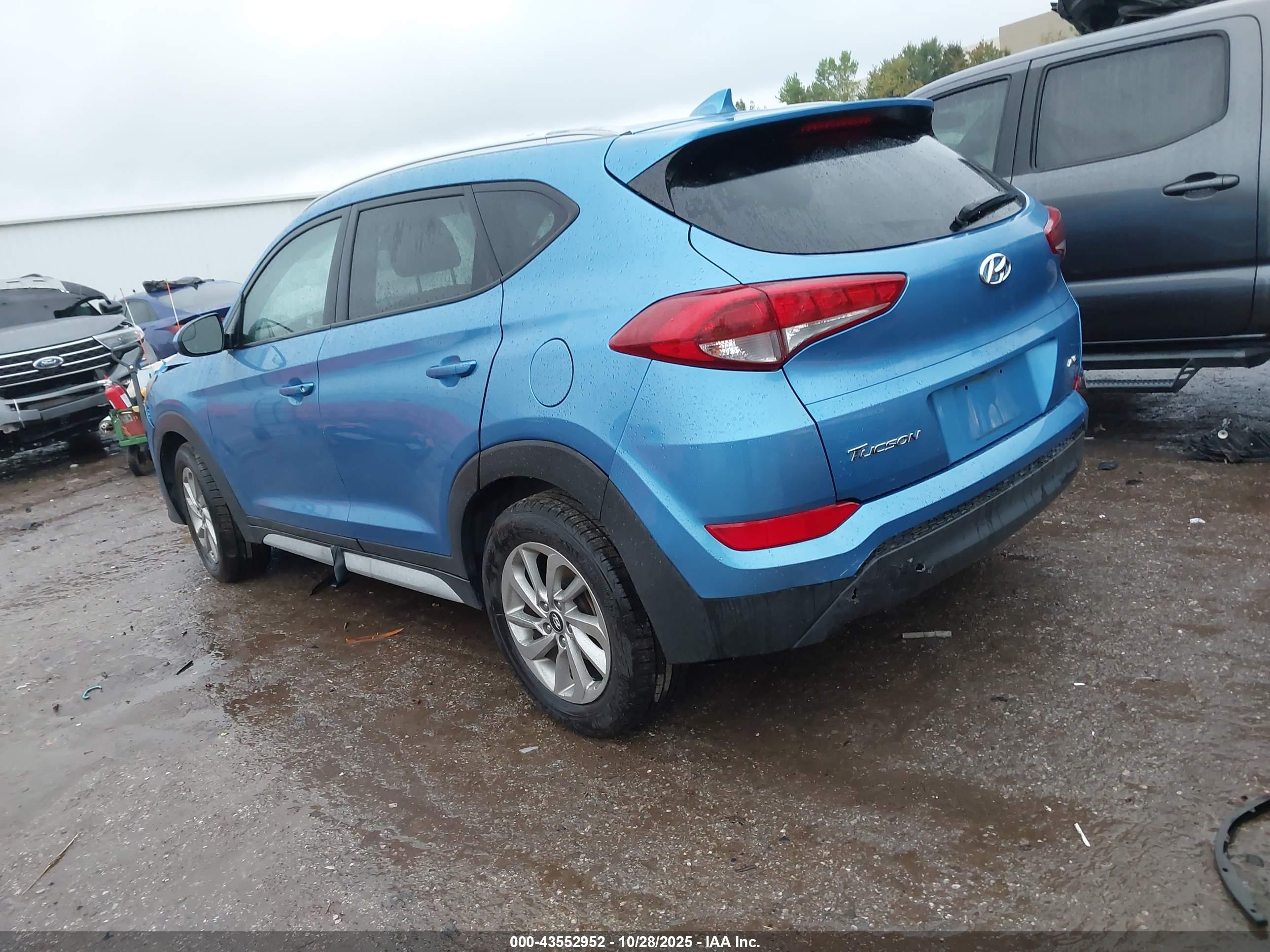 HYUNDAI TUCSON image 3