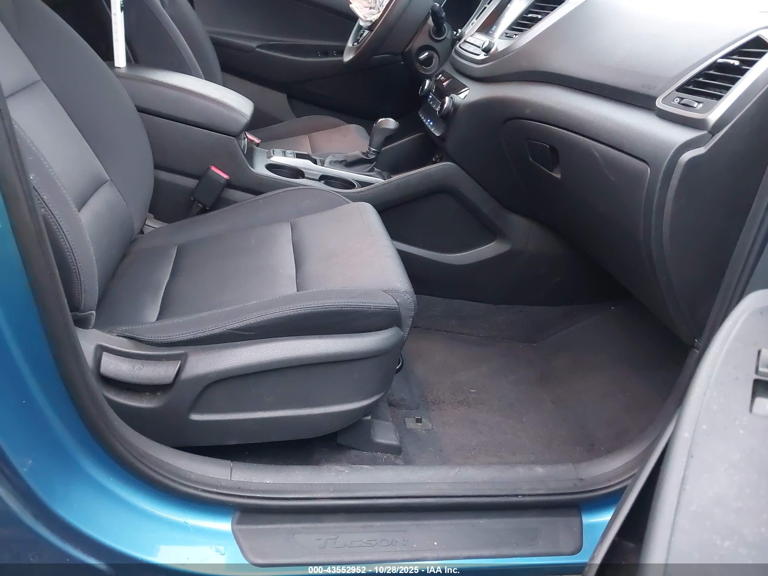 HYUNDAI TUCSON image 5