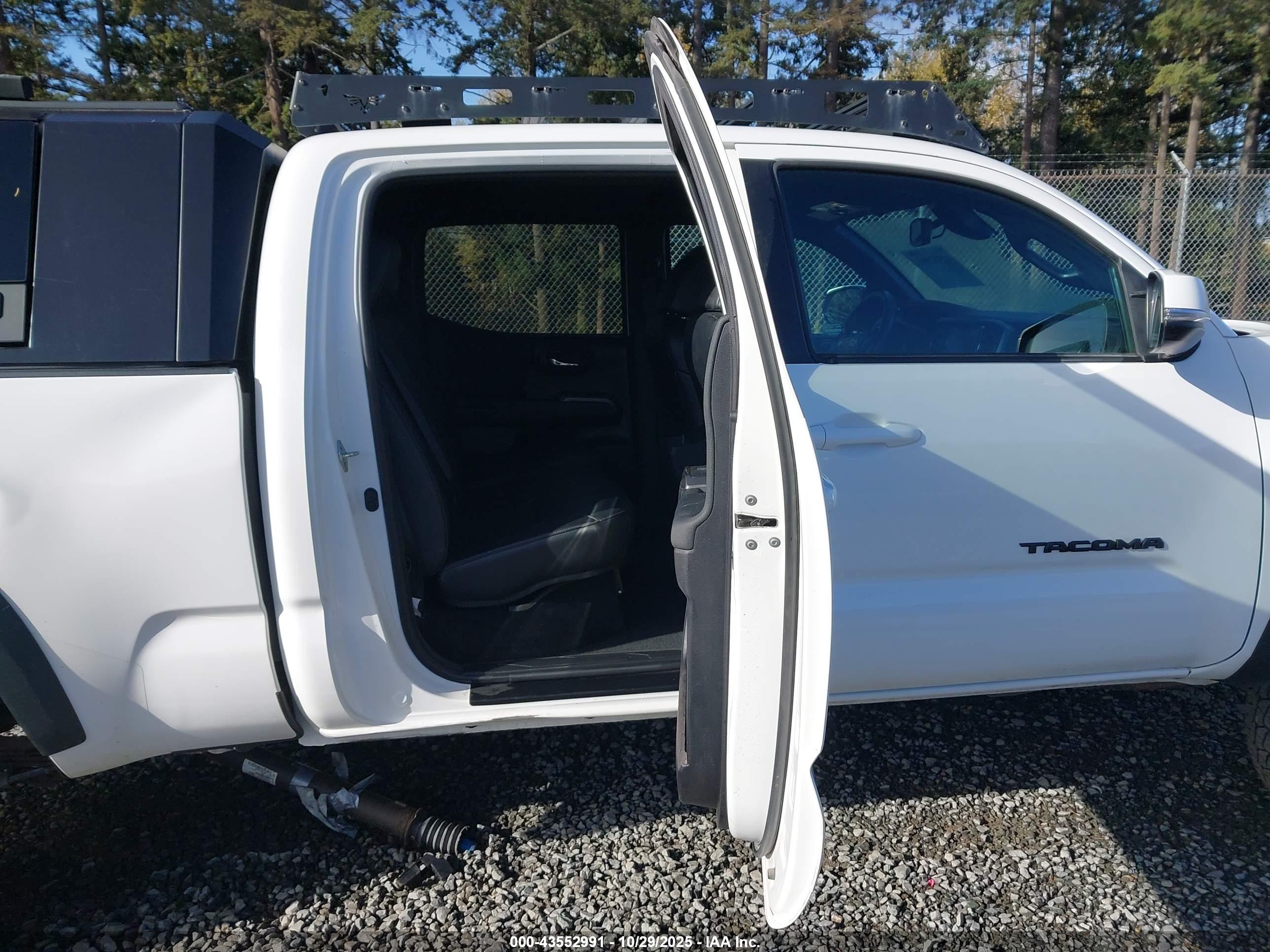 TOYOTA TACOMA image 8