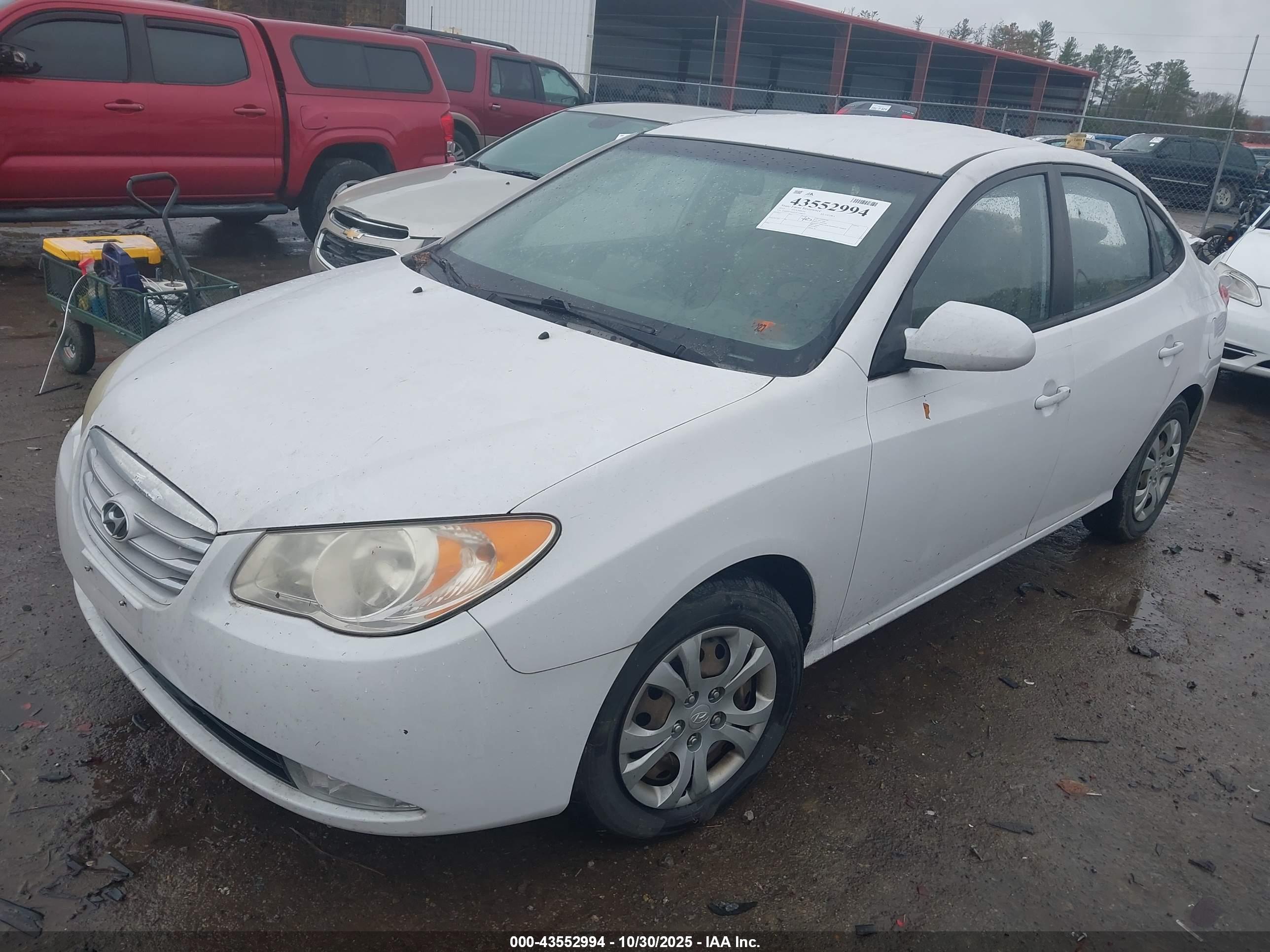 HYUNDAI ELANTRA image 2