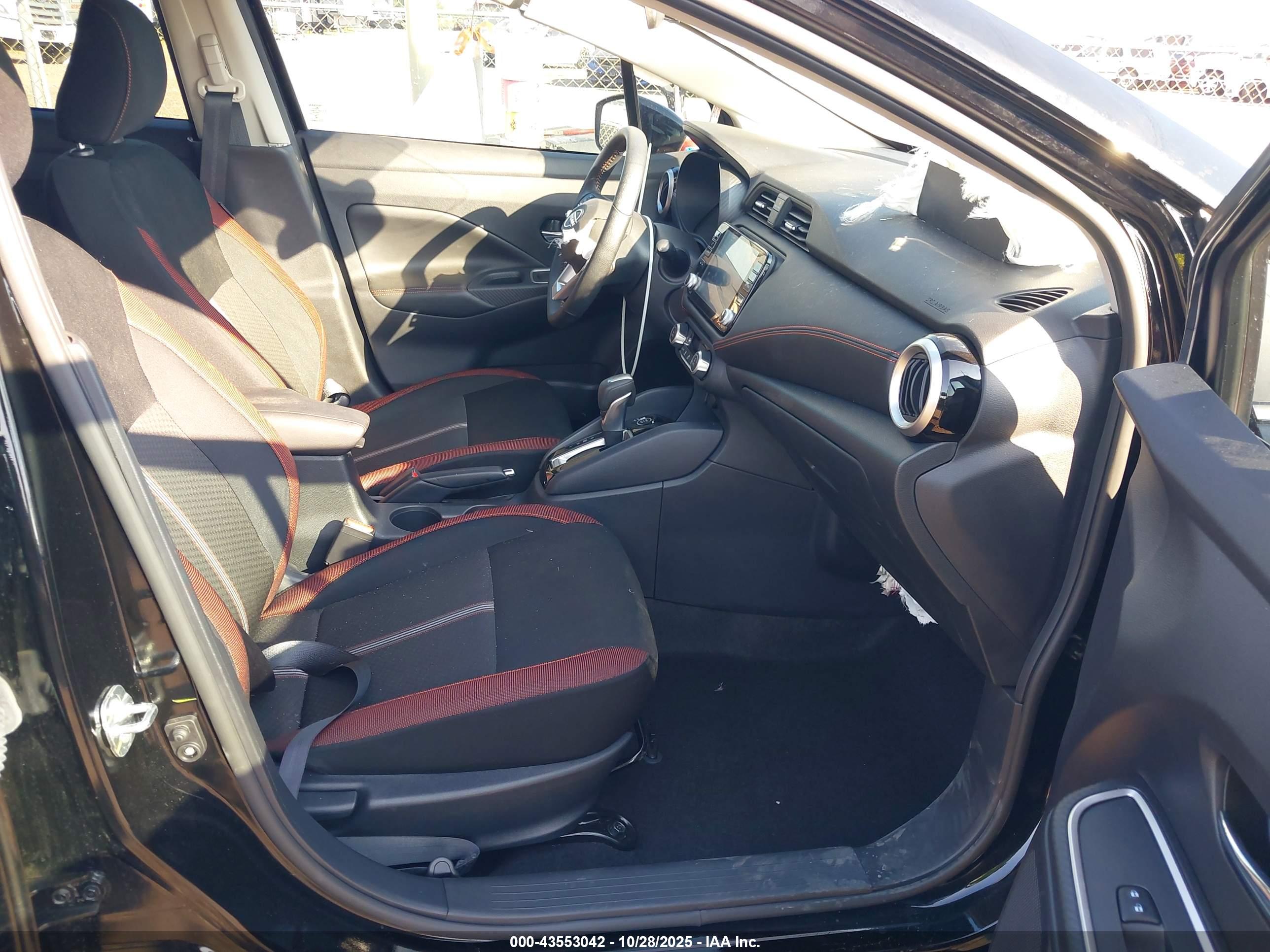 NISSAN VERSA image 5