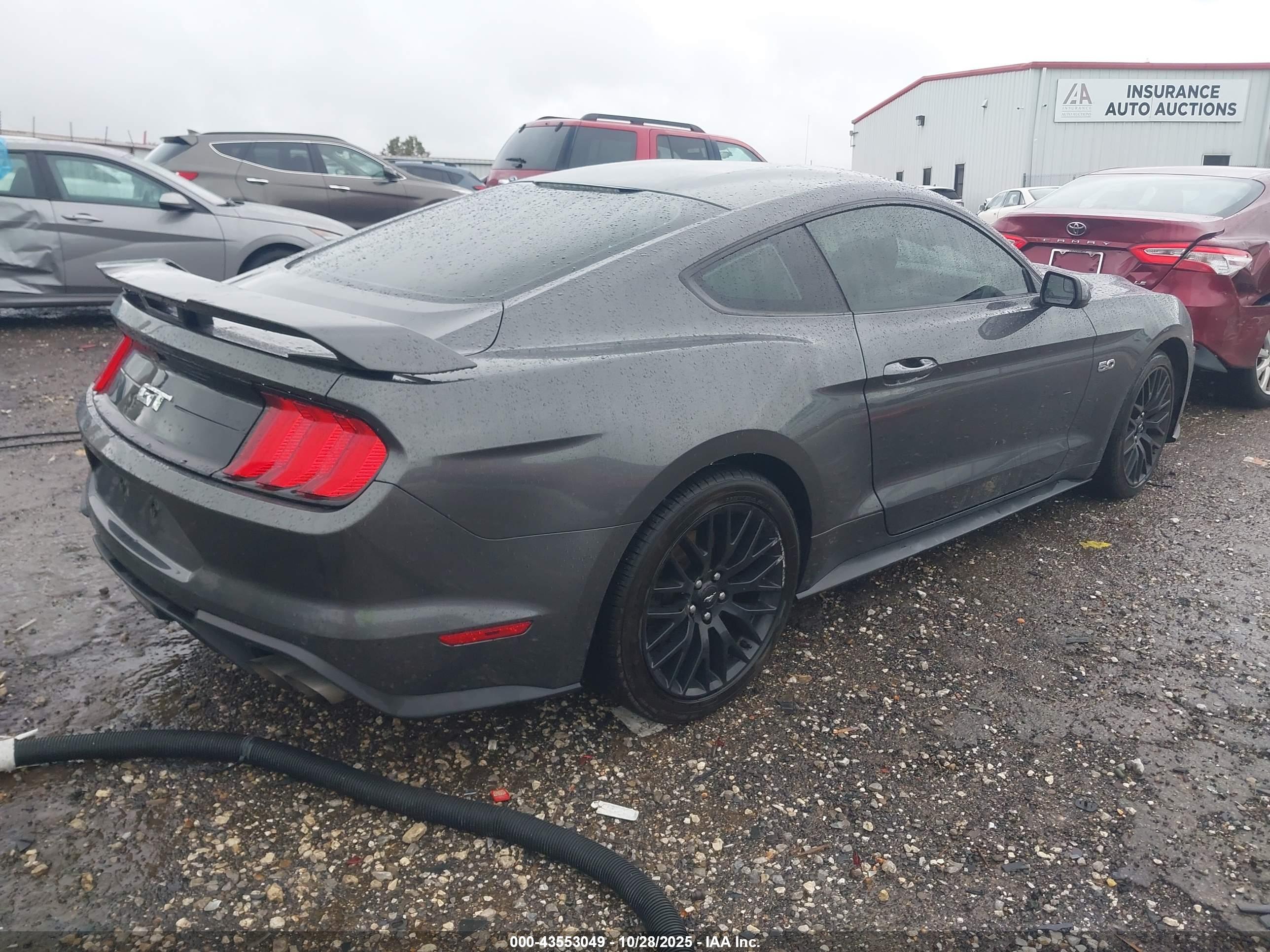 FORD MUSTANG image 4