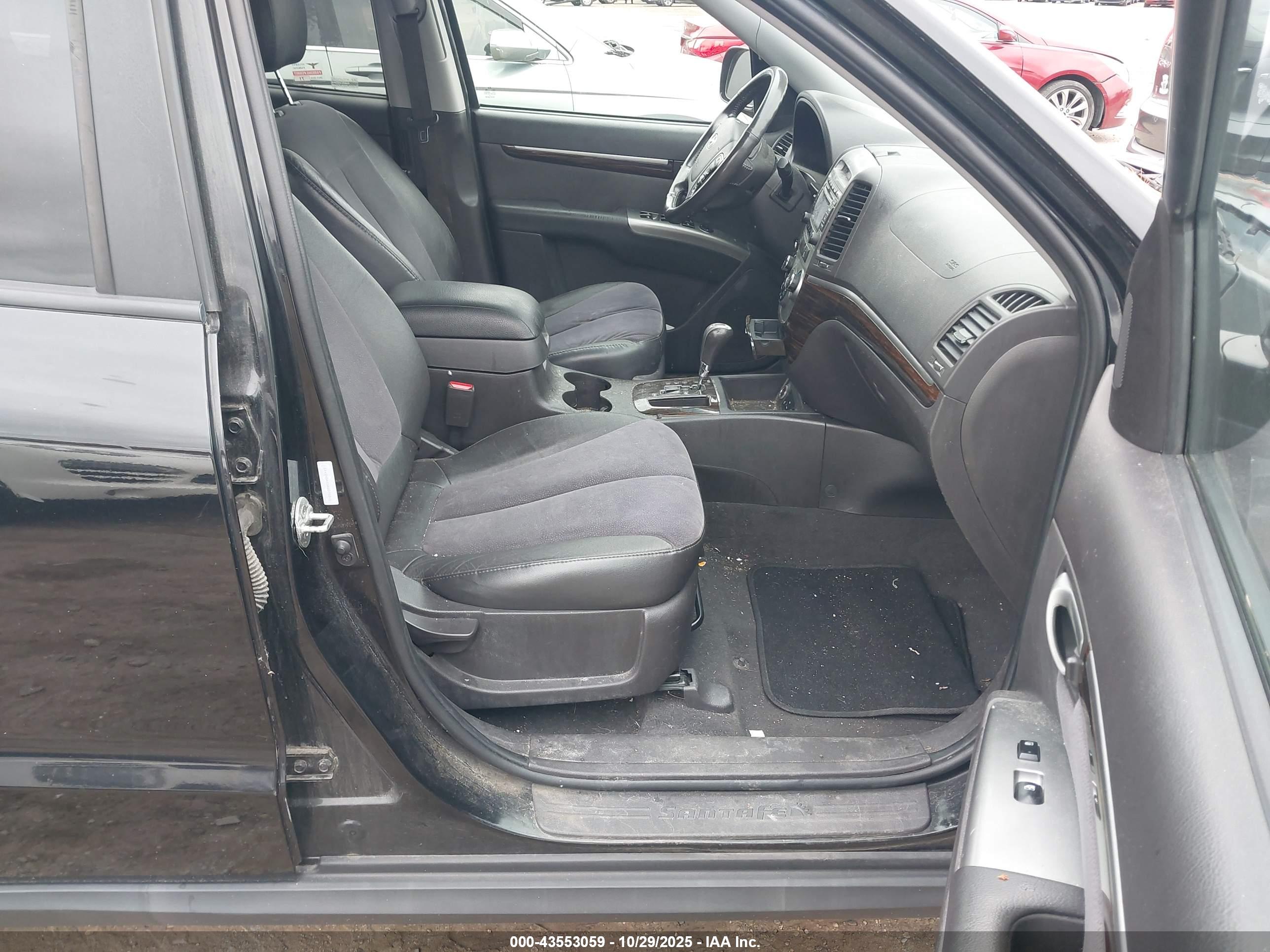 HYUNDAI SANTA image 5