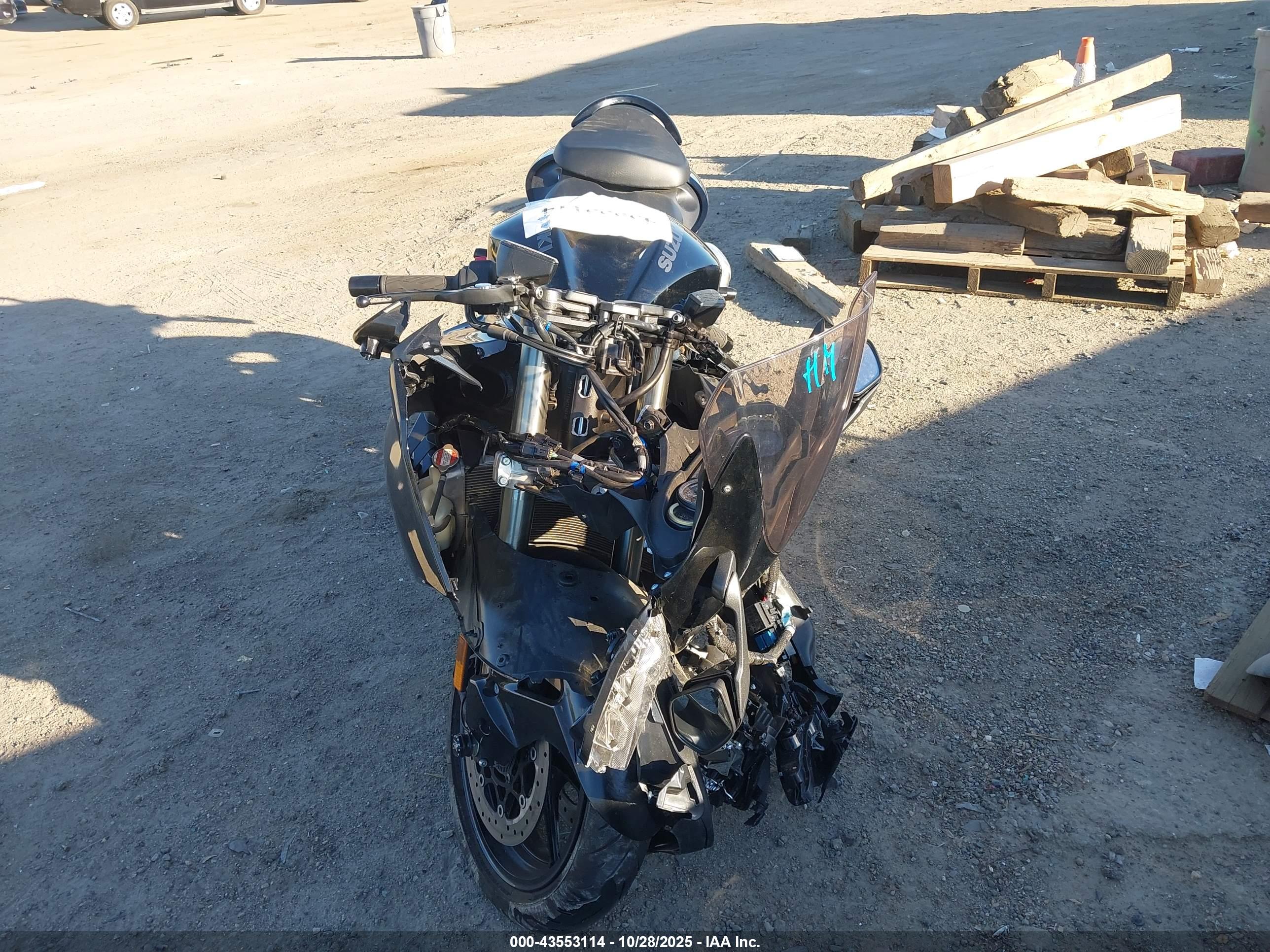SUZUKI GSX1300 image 5