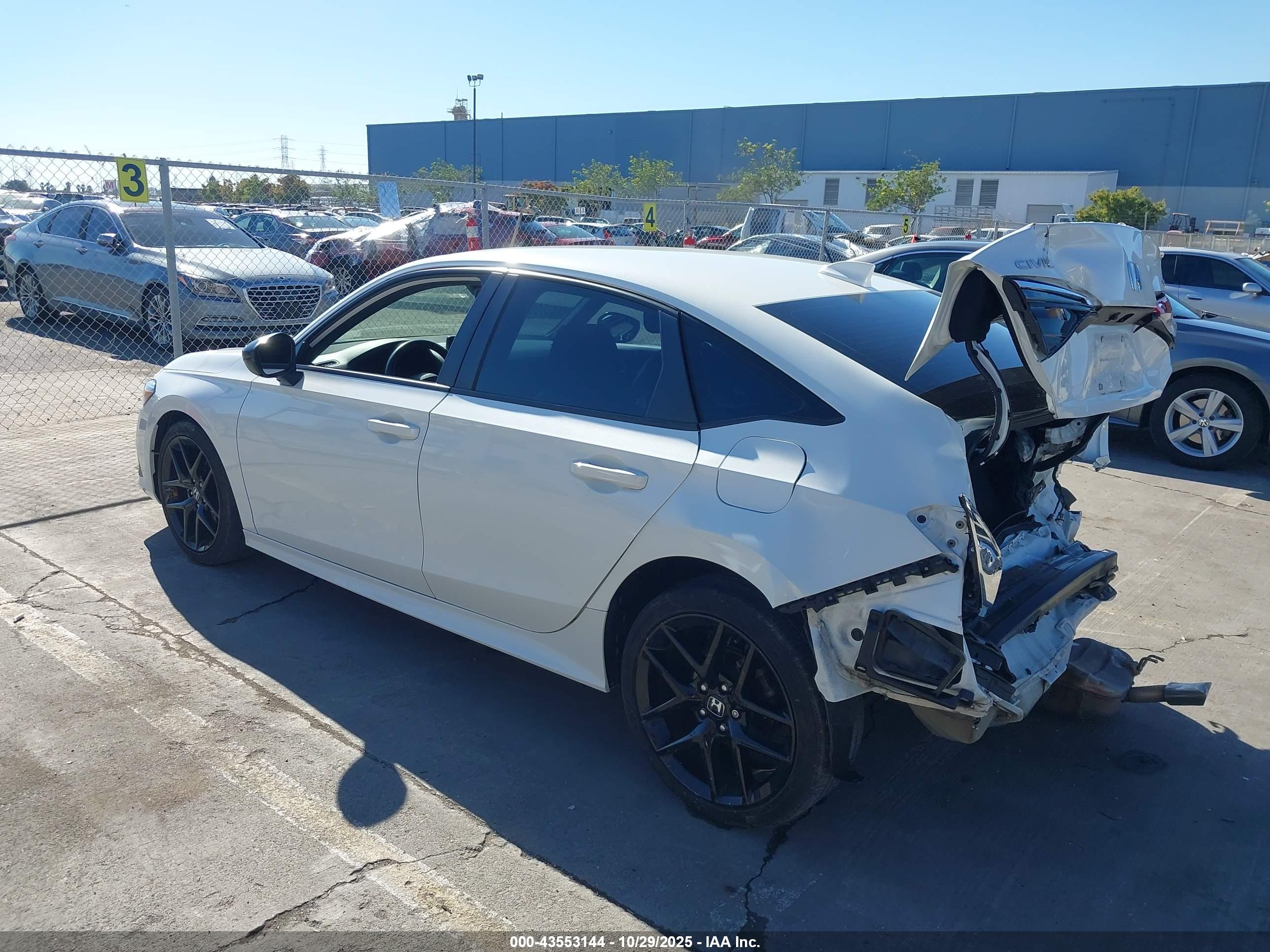 HONDA CIVIC image 3