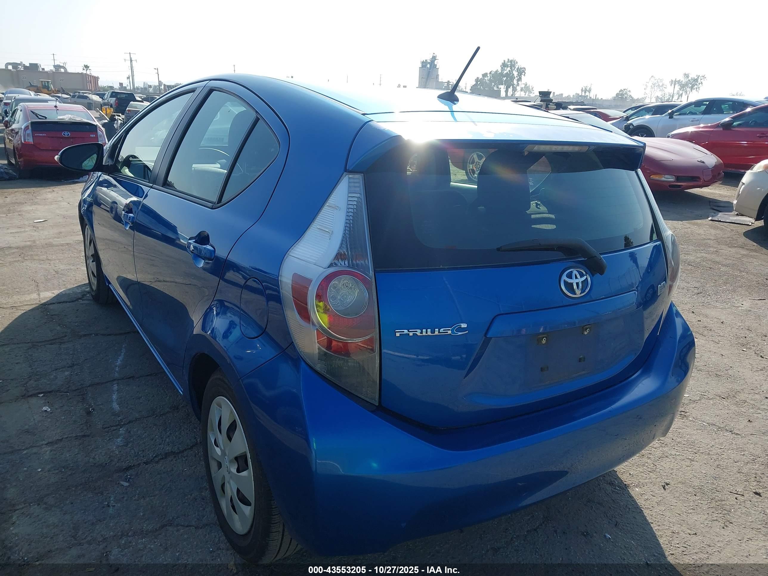 TOYOTA PRIUS image 3