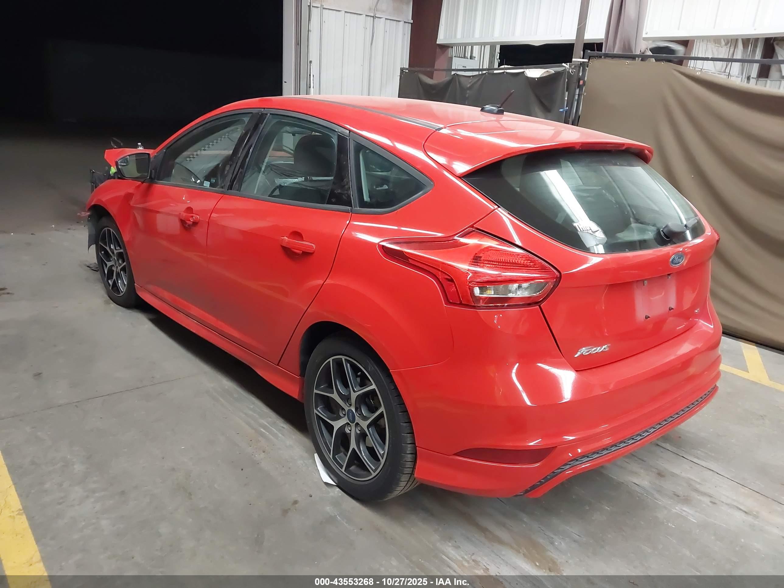 FORD FOCUS image 3