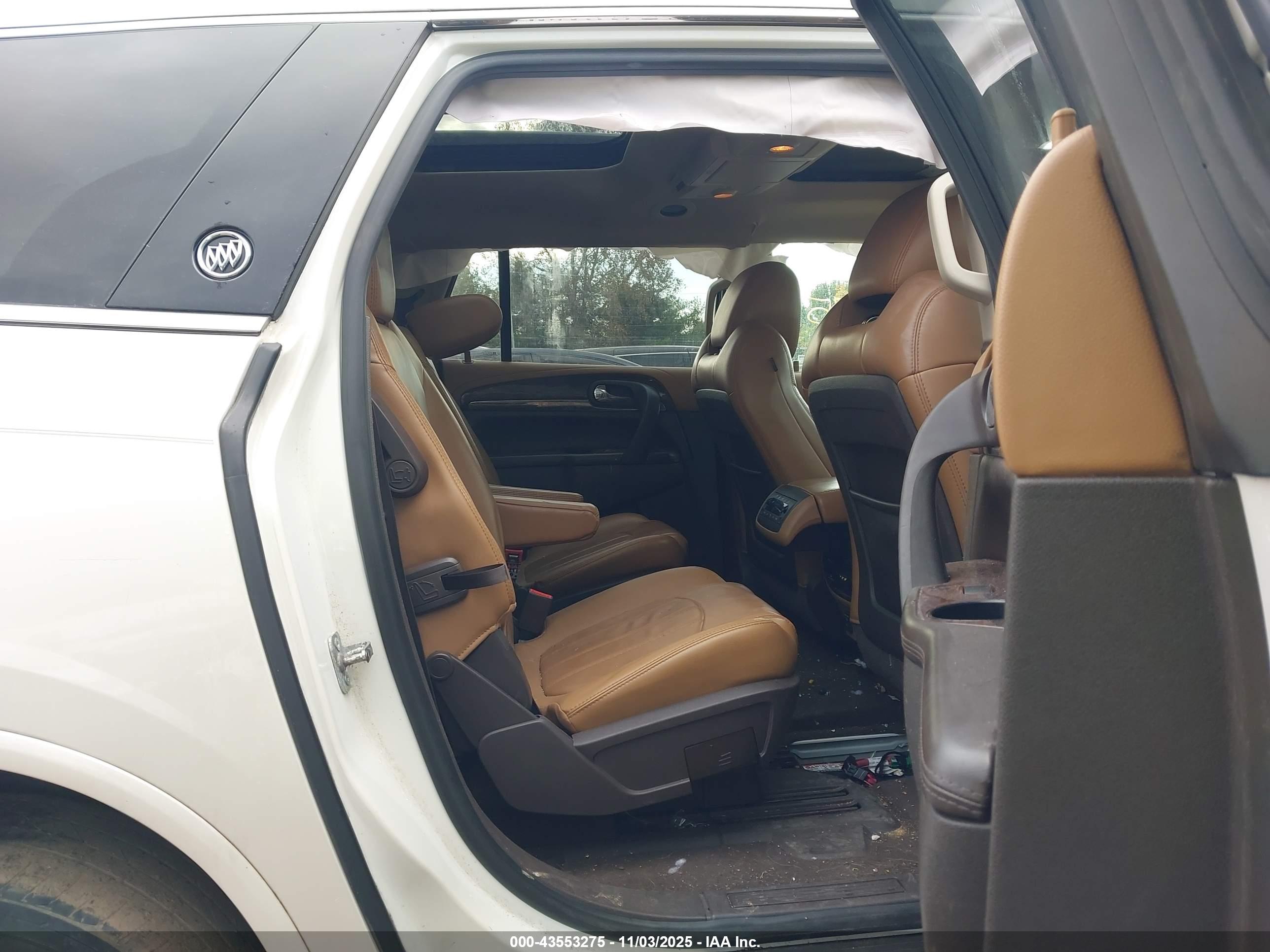 BUICK ENCLAVE image 8