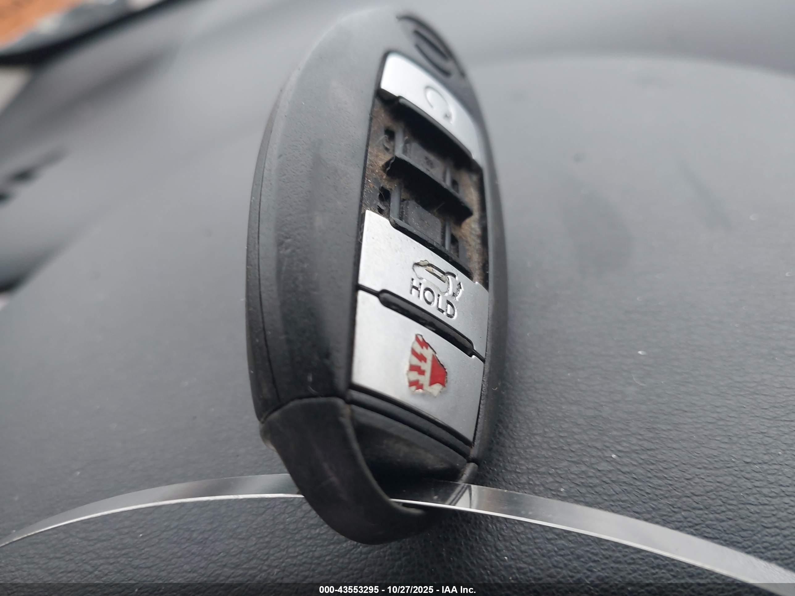 NISSAN MURANO image 11