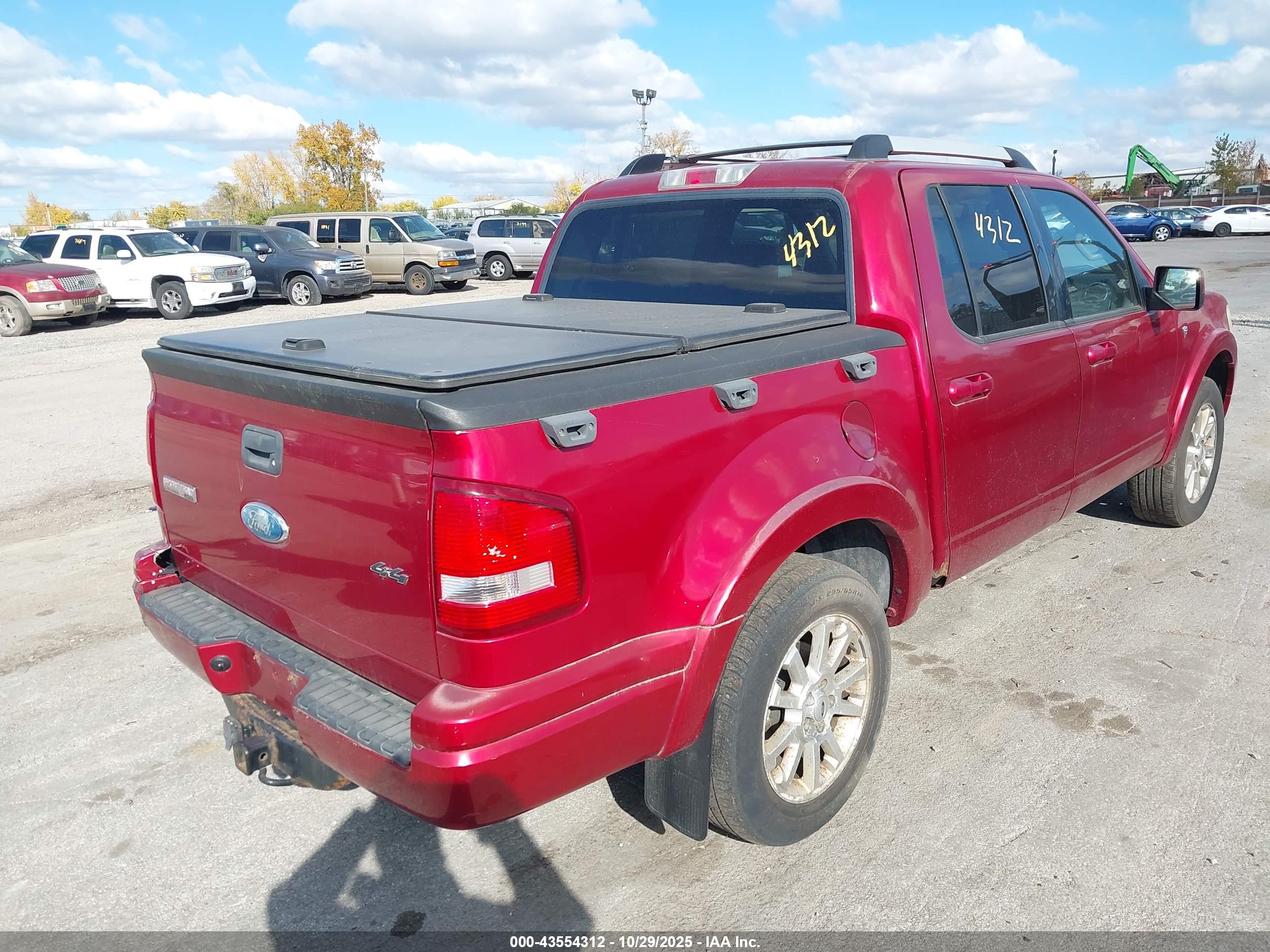 FORD EXPLORER image 4