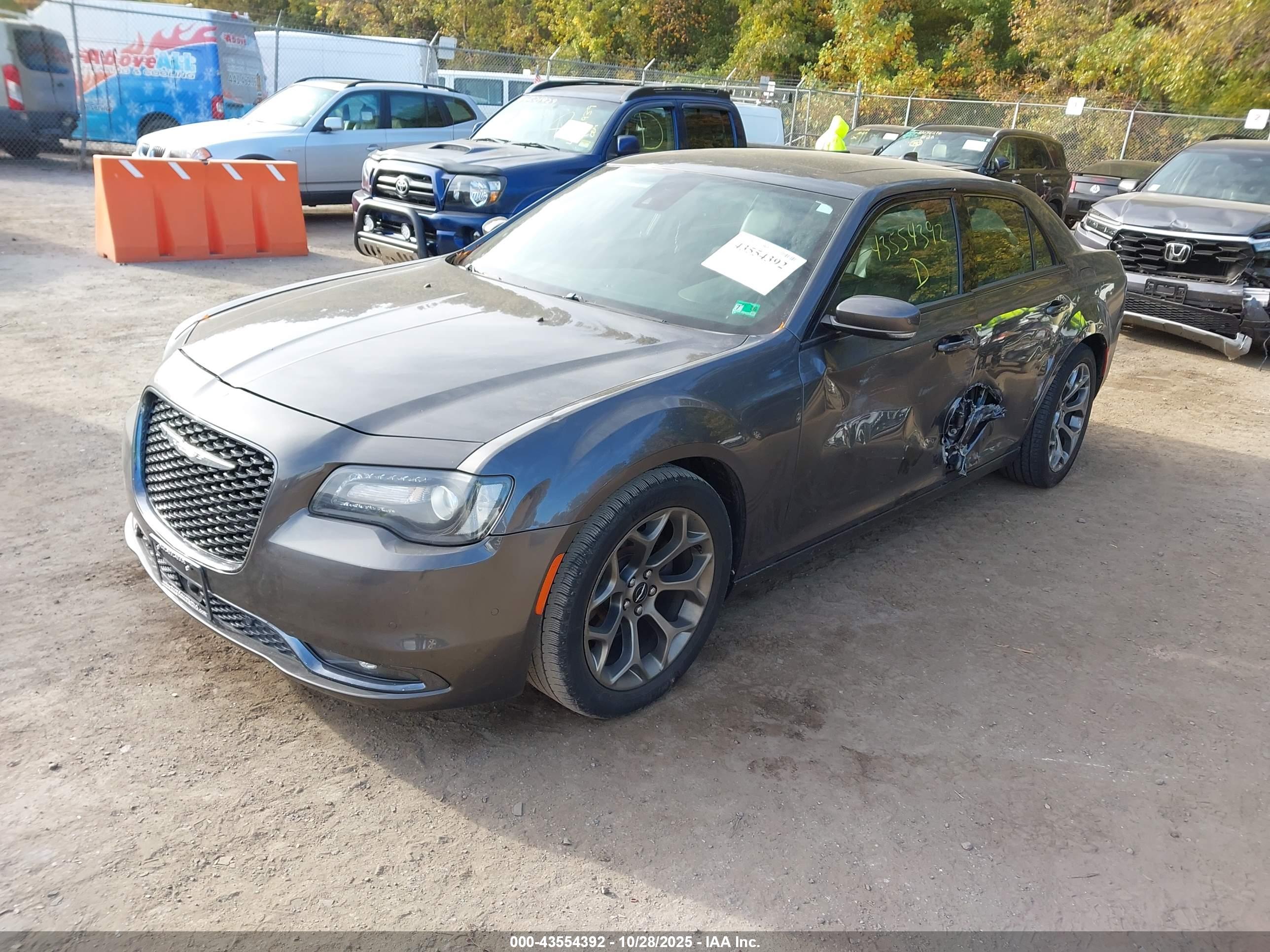 CHRYSLER 300 image 2